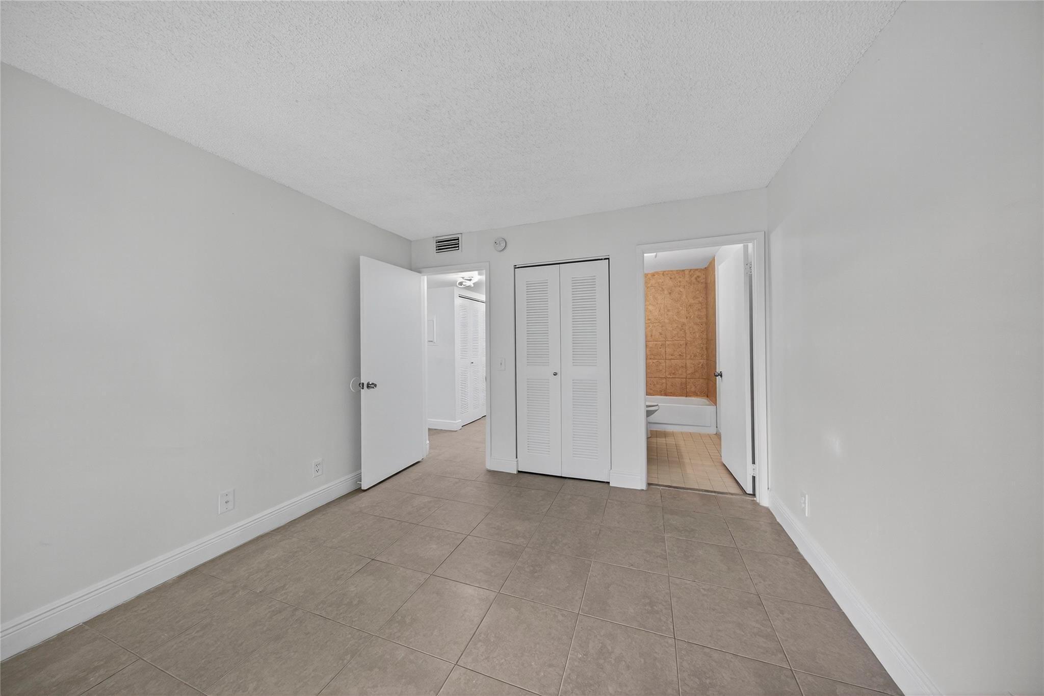 913 Meadows Circle 913