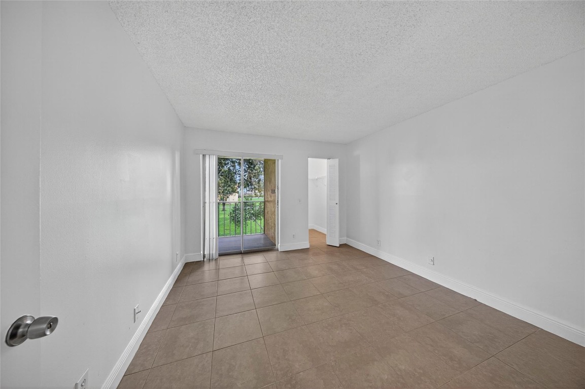 913 Meadows Circle 913