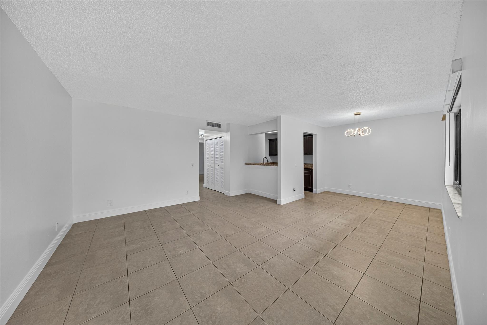 913 Meadows Circle 913