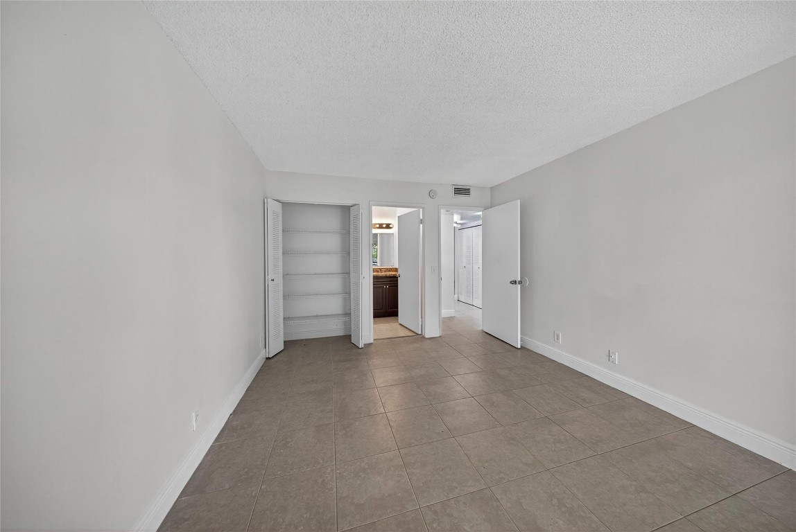 913 Meadows Circle 913