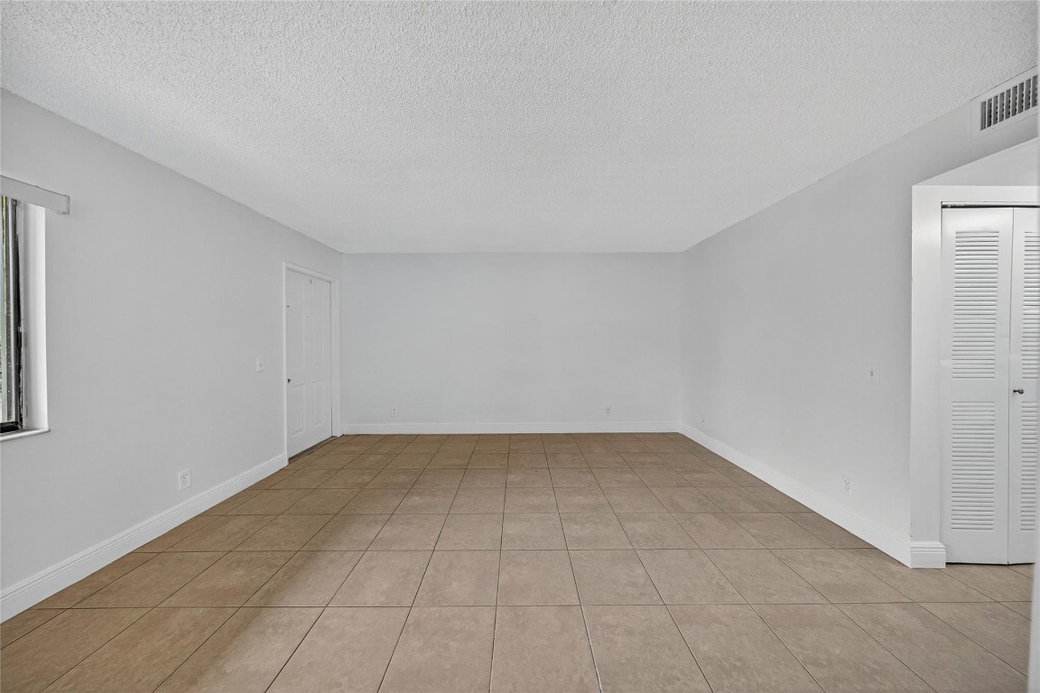 913 Meadows Circle 913