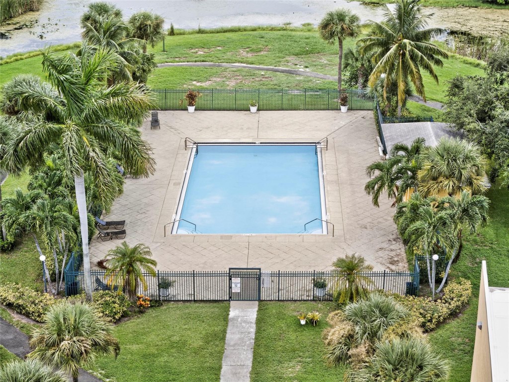 913 Meadows Circle 913