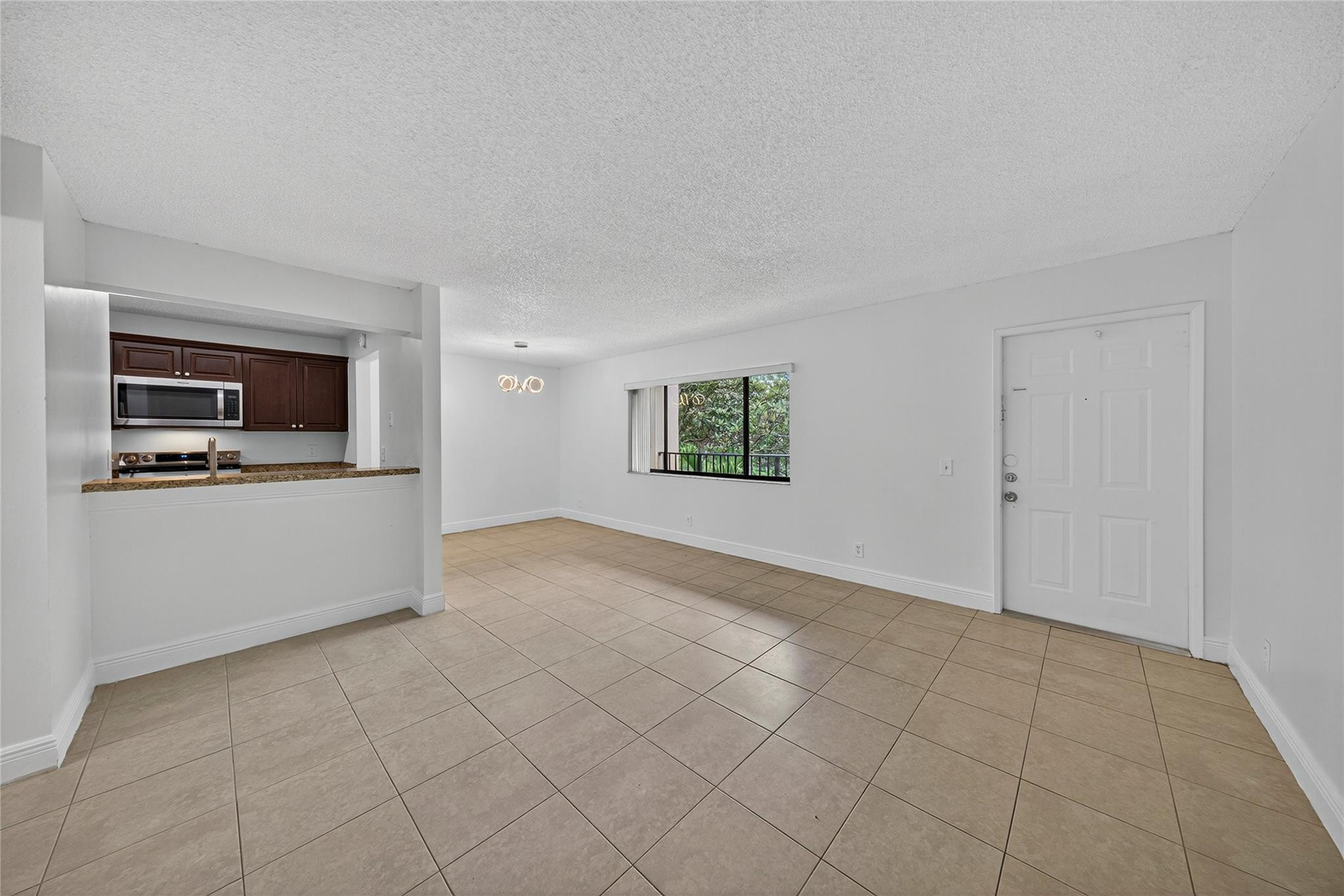 913 Meadows Circle 913