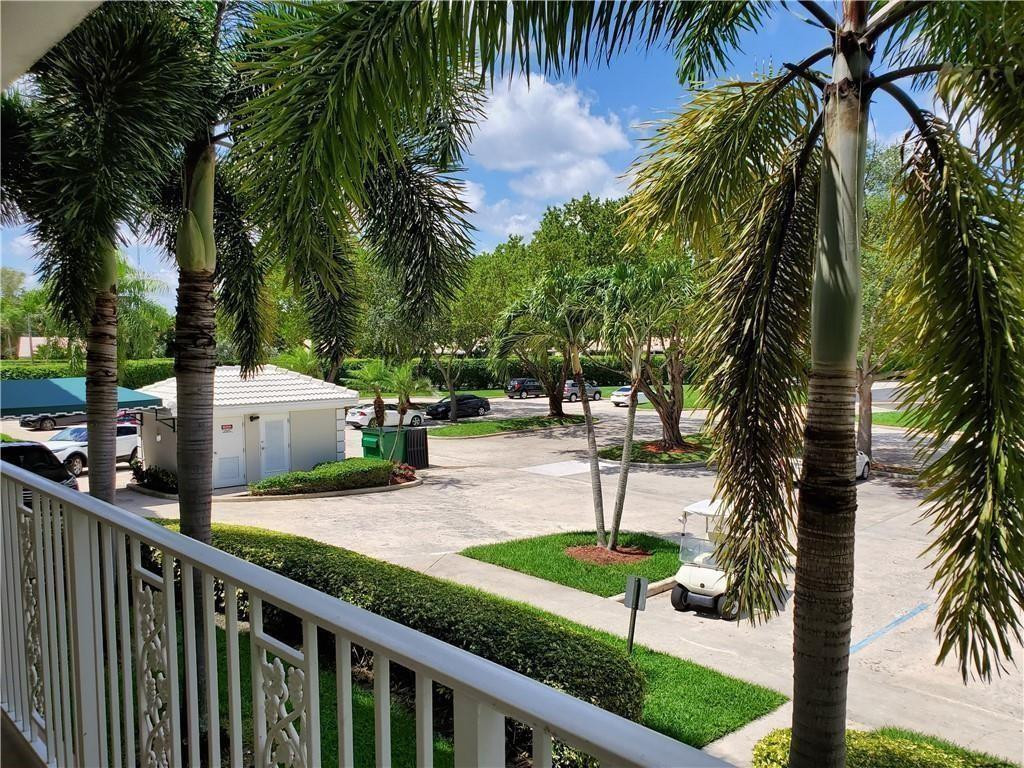 6061 Balboa Circle 201