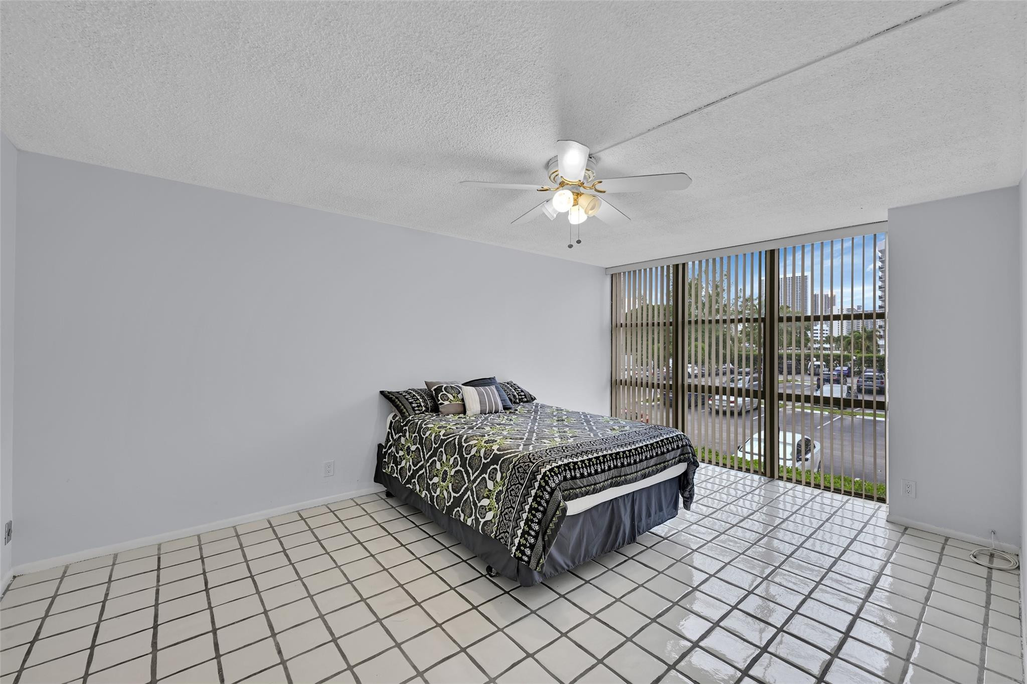 800 Parkview Drive 218