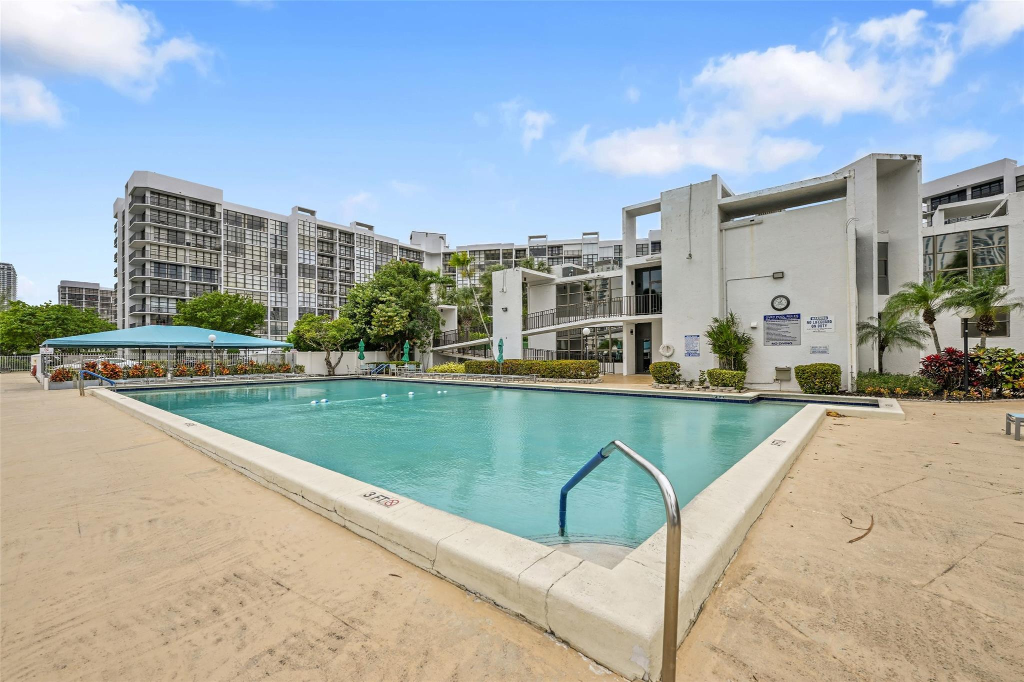 800 Parkview Drive 218