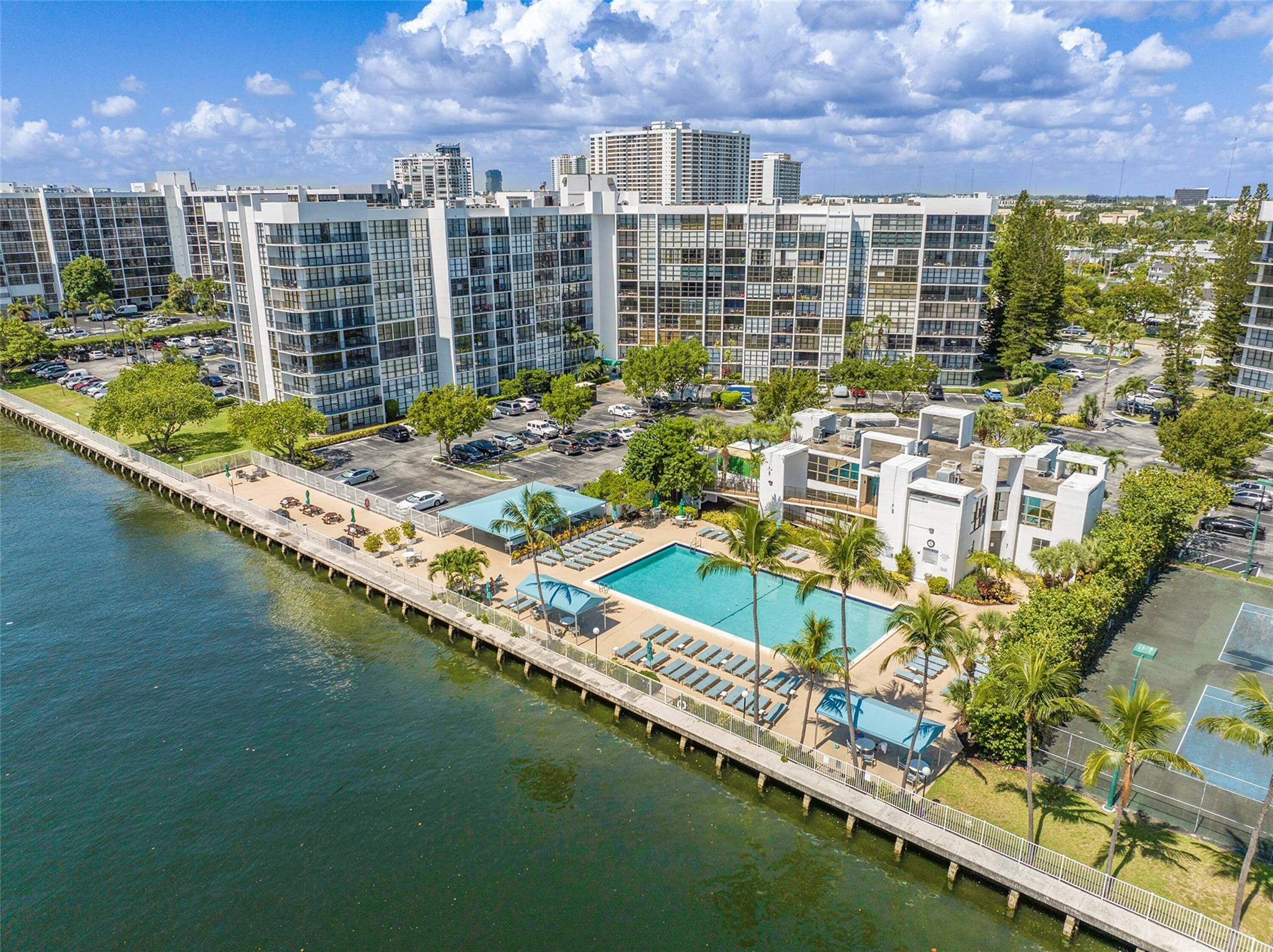 800 Parkview Drive 218