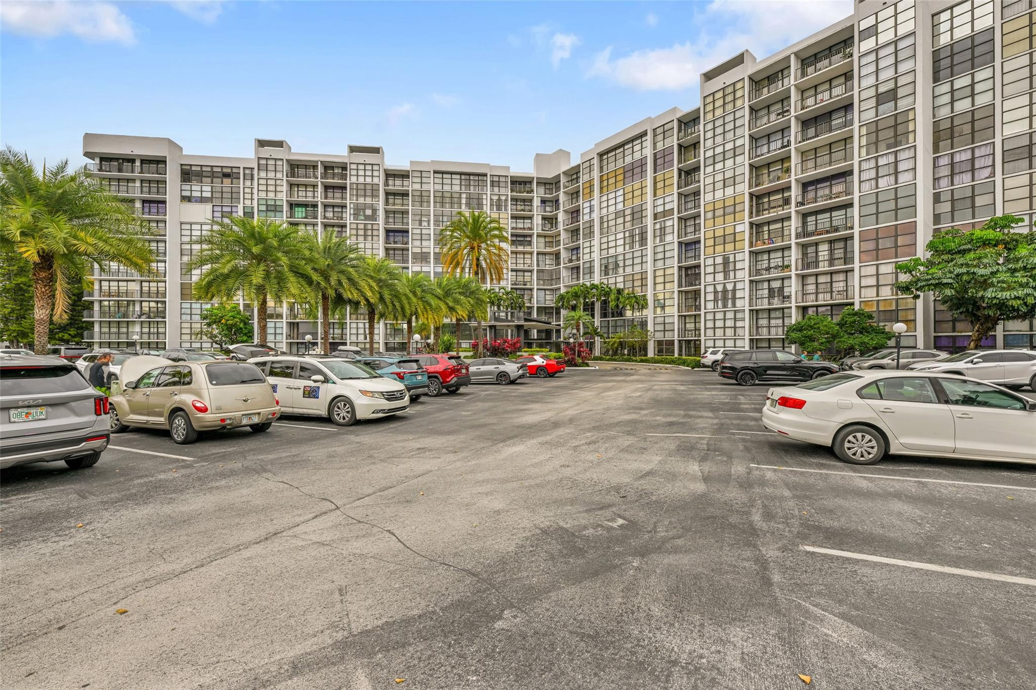 800 Parkview Drive 218