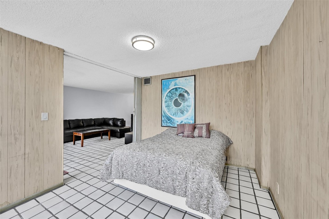 800 Parkview Drive 218