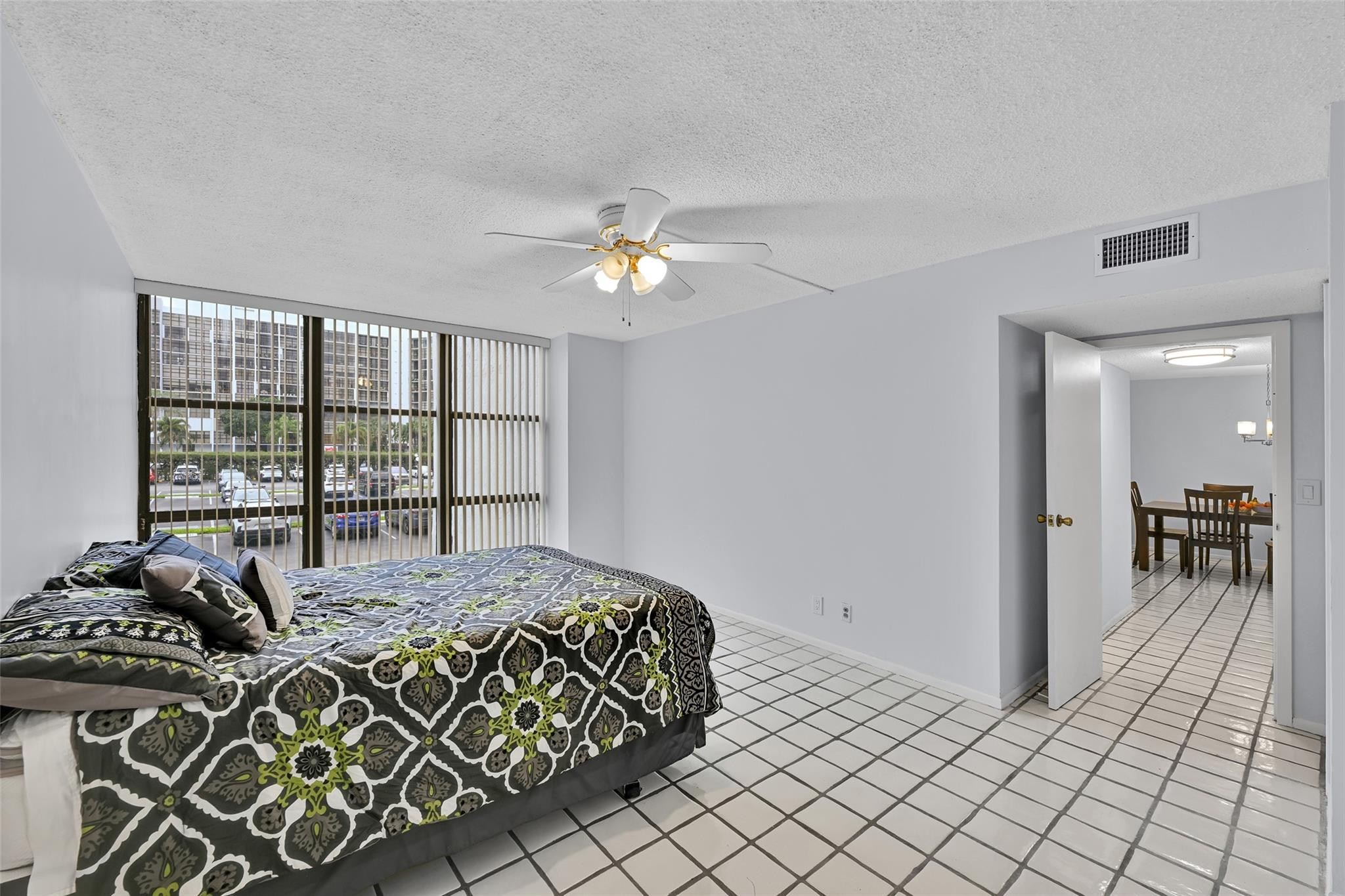 800 Parkview Drive 218