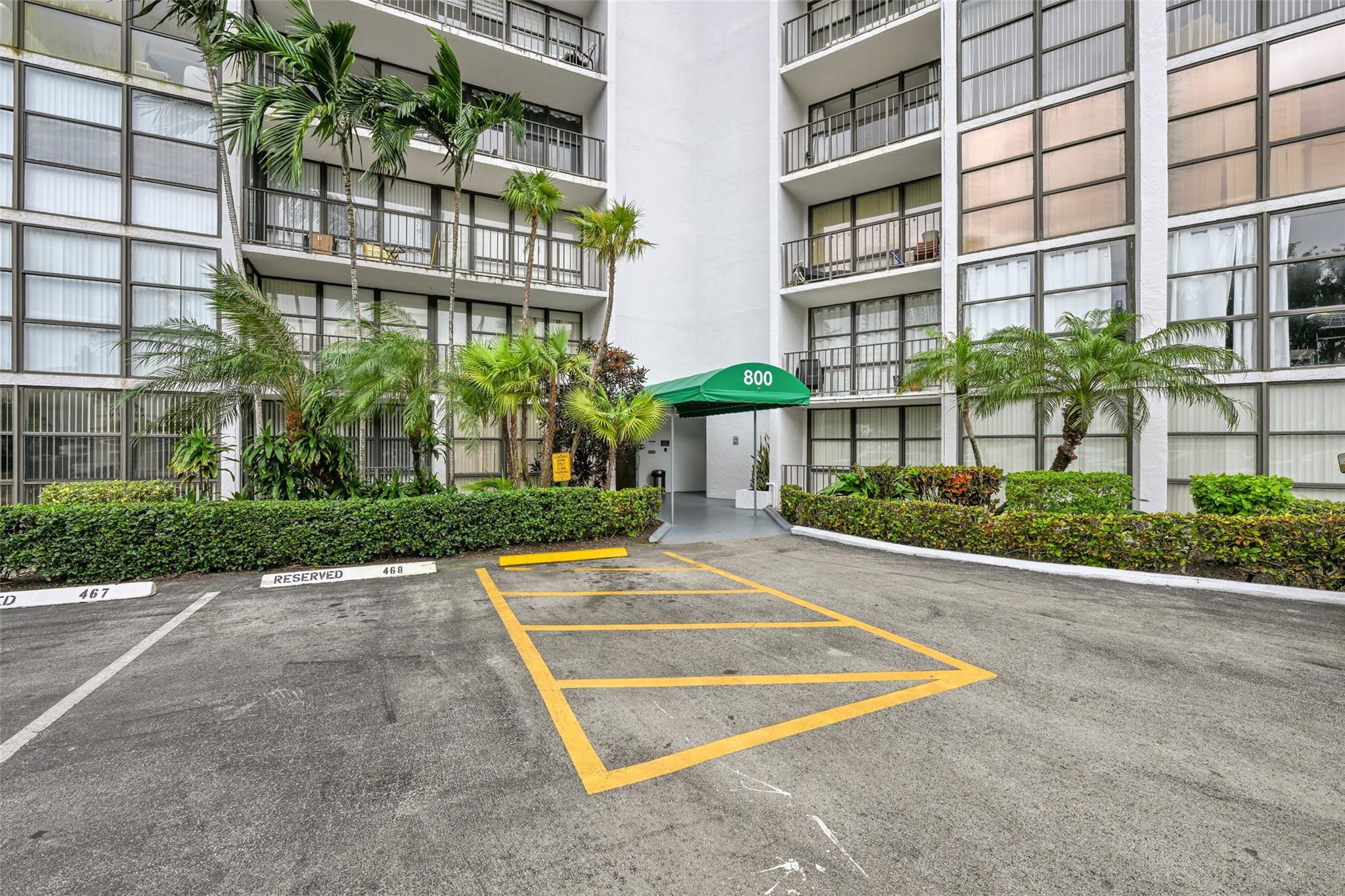 800 Parkview Drive 218