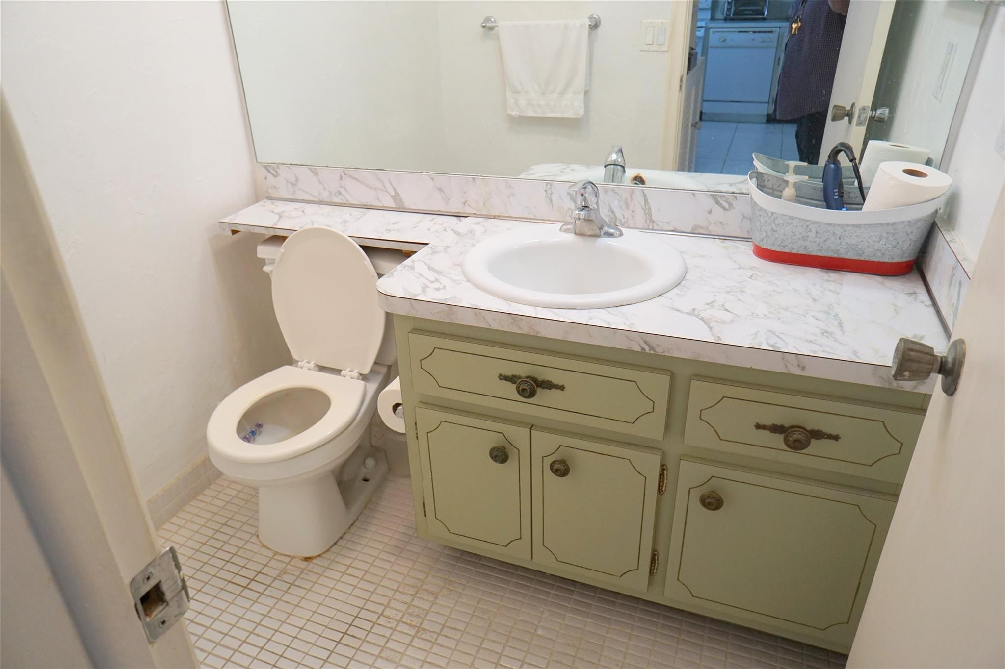 303 N Riverside Drive PH-4