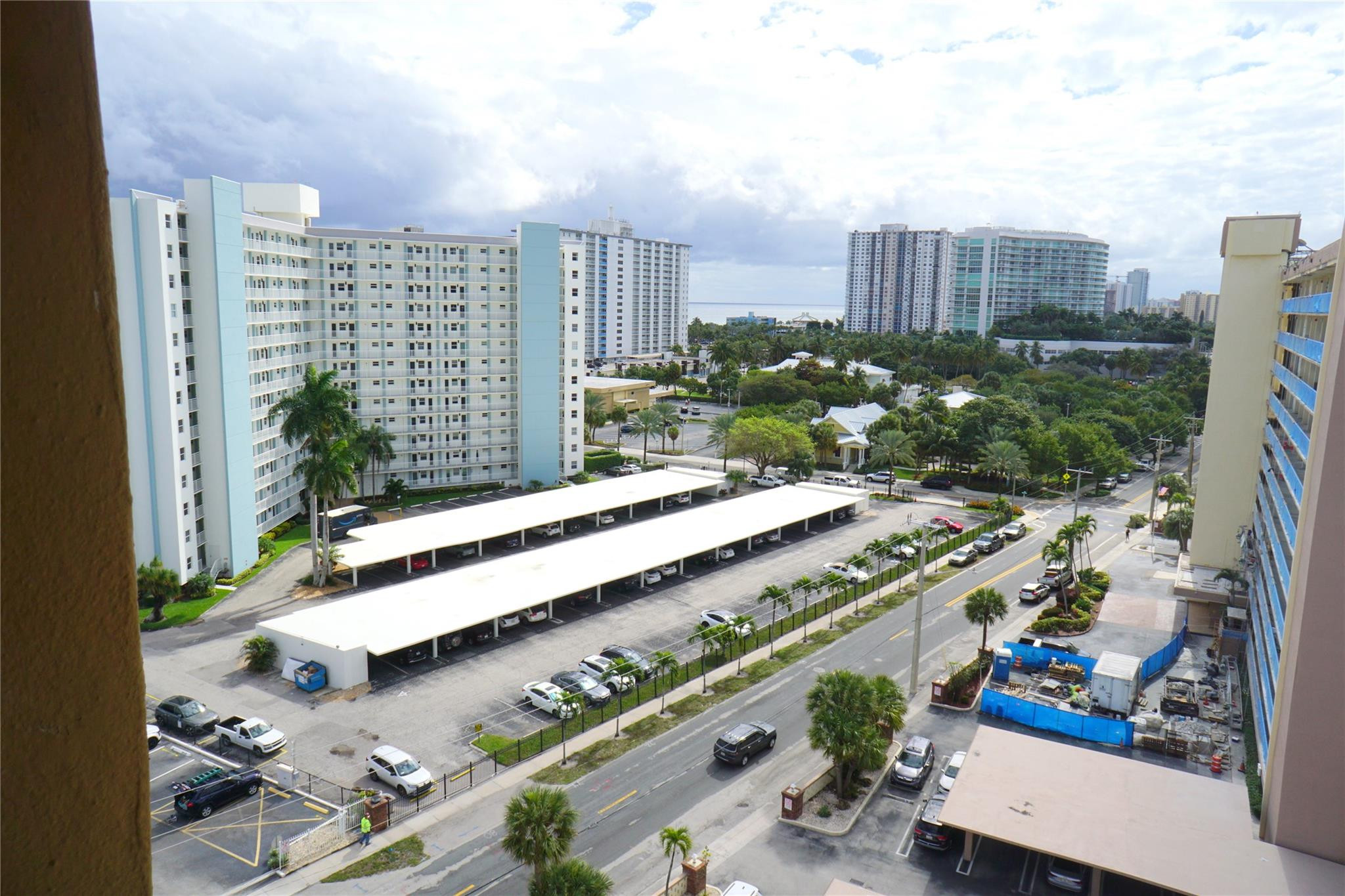 303 N Riverside Drive PH-4