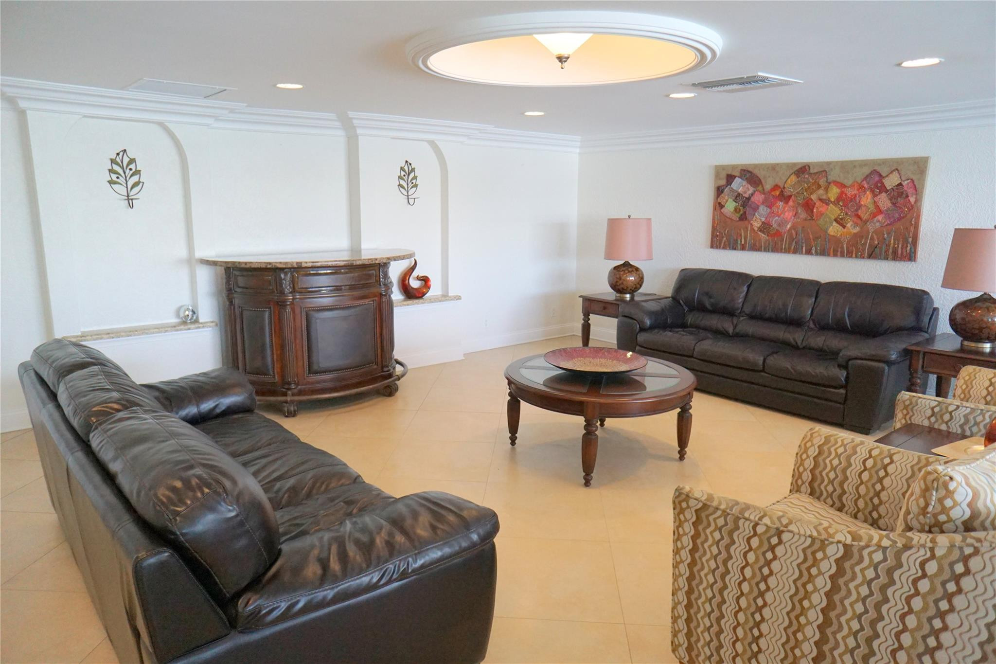 303 N Riverside Drive PH-4