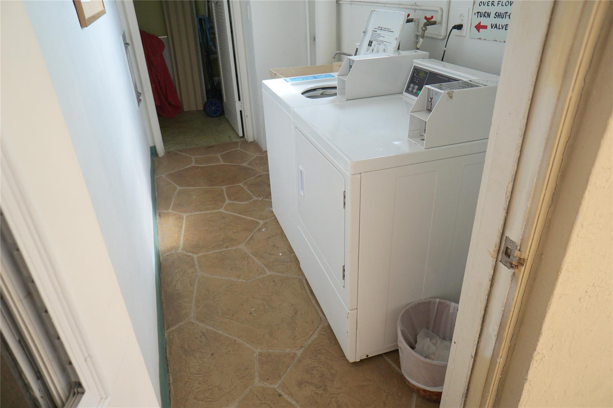 303 N Riverside Drive PH-4