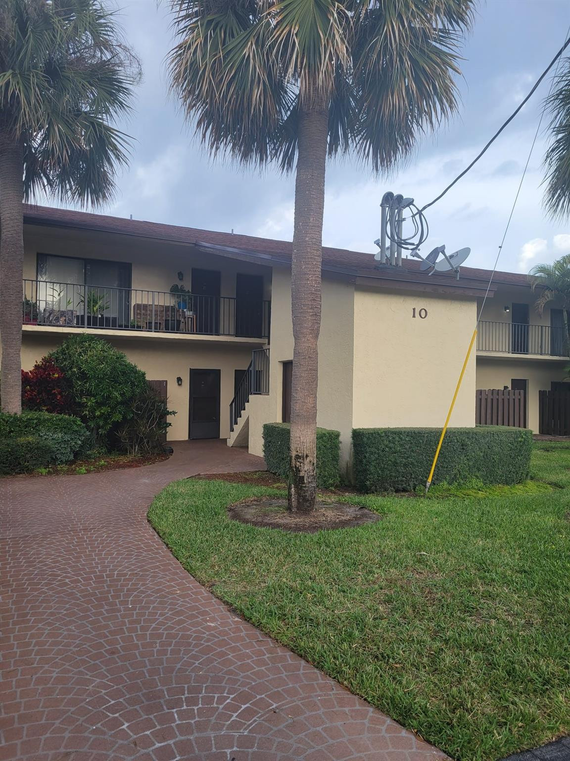 2050 Oleander Boulevard 10-105