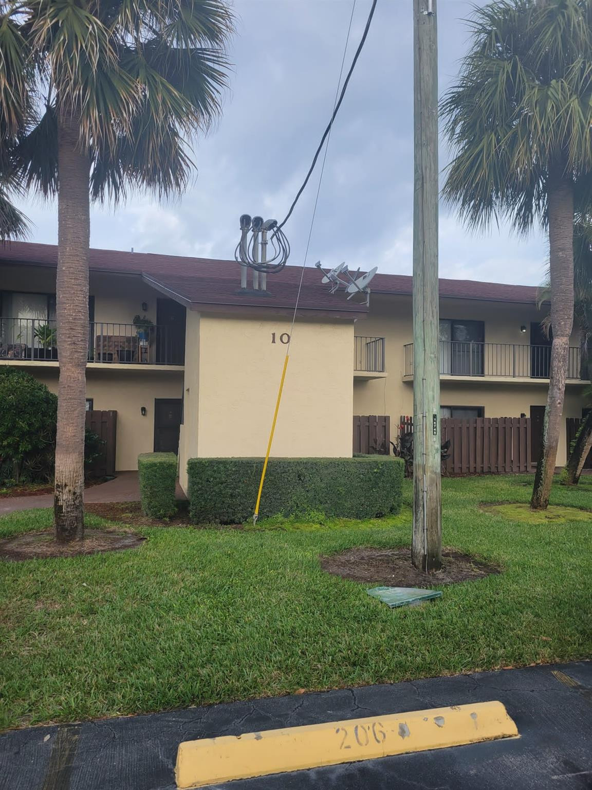 2050 Oleander Boulevard 10-105