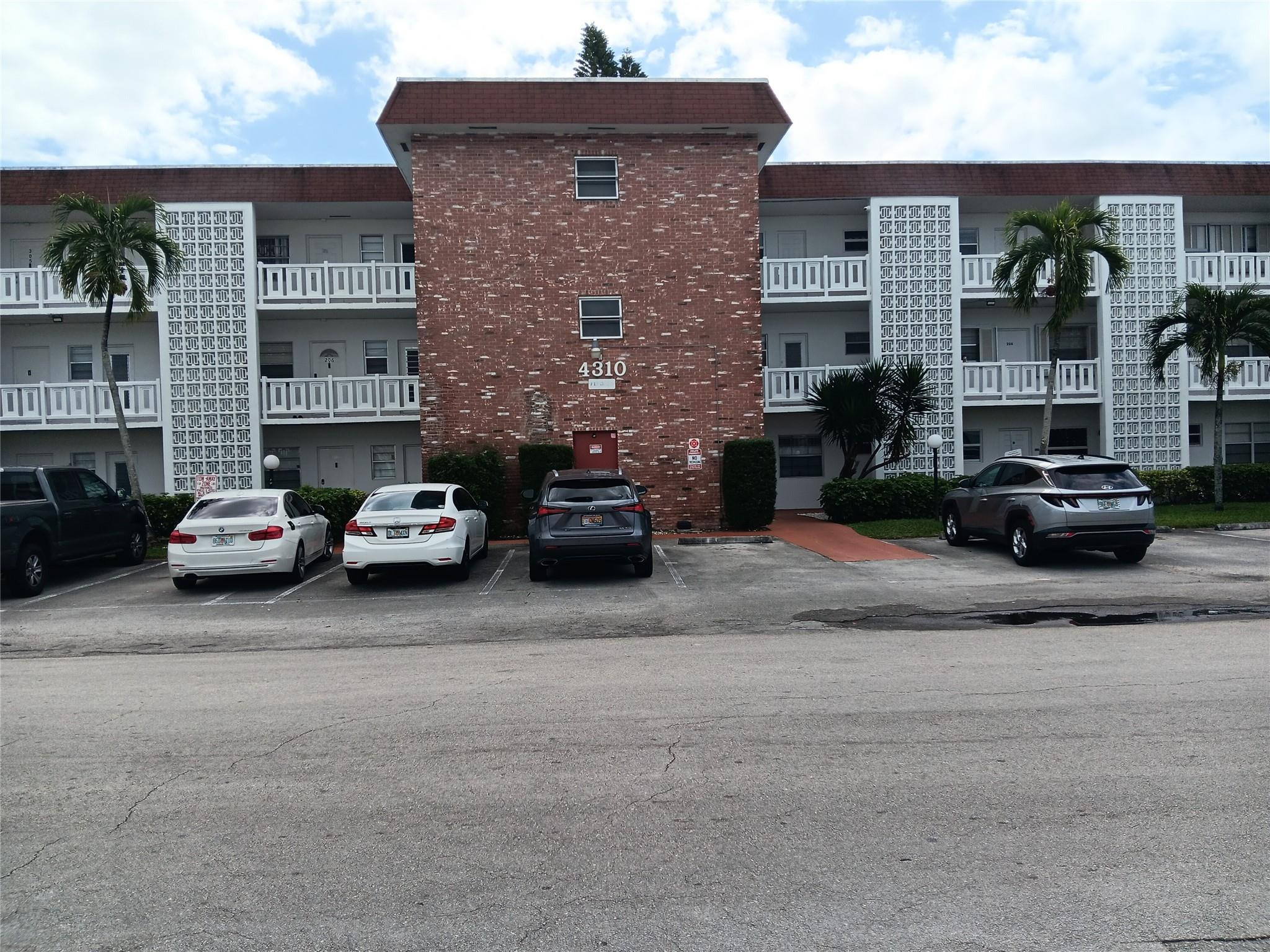 4310 NW 12th Court 203