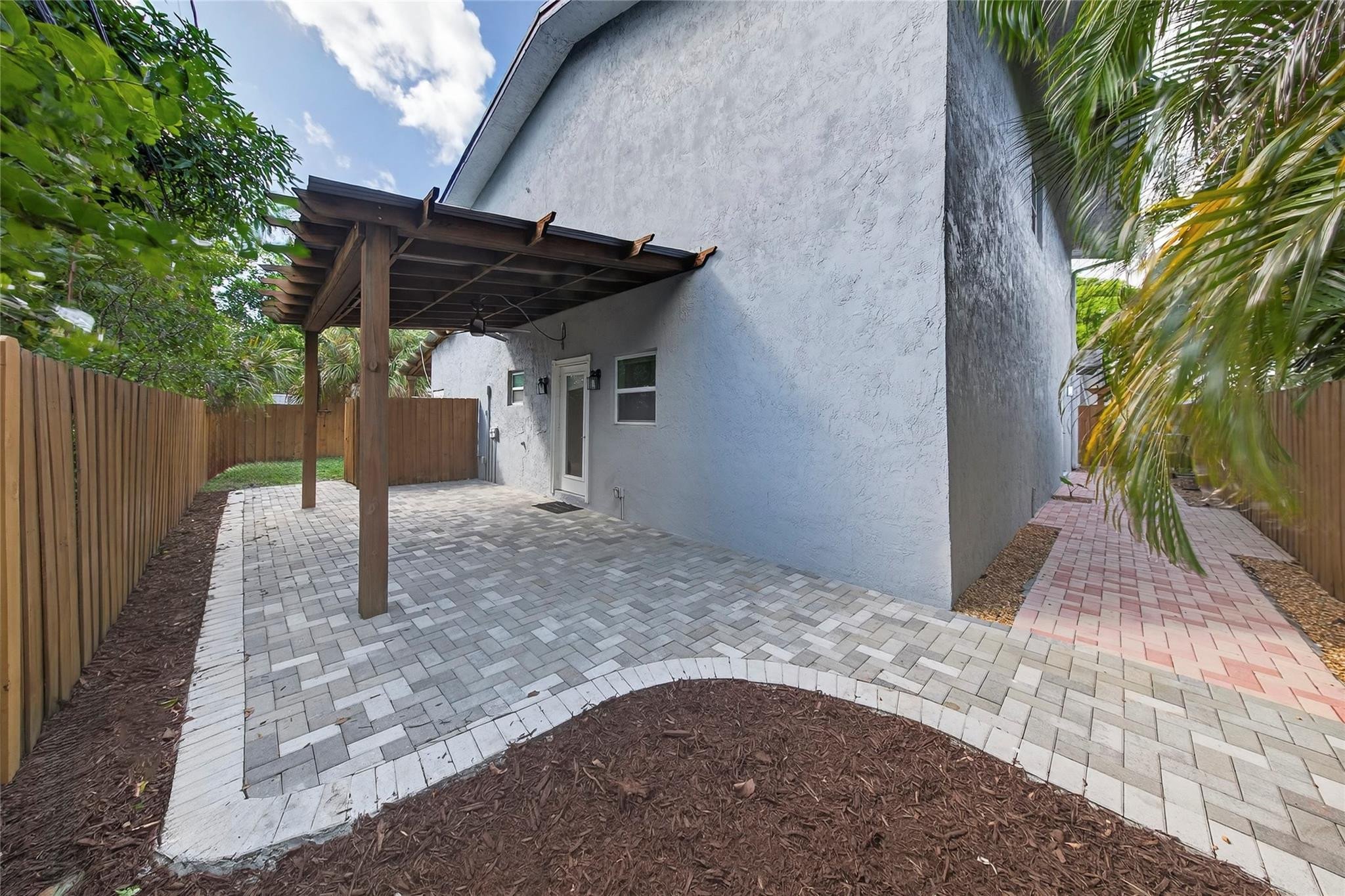 2012 NW 12th Avenue