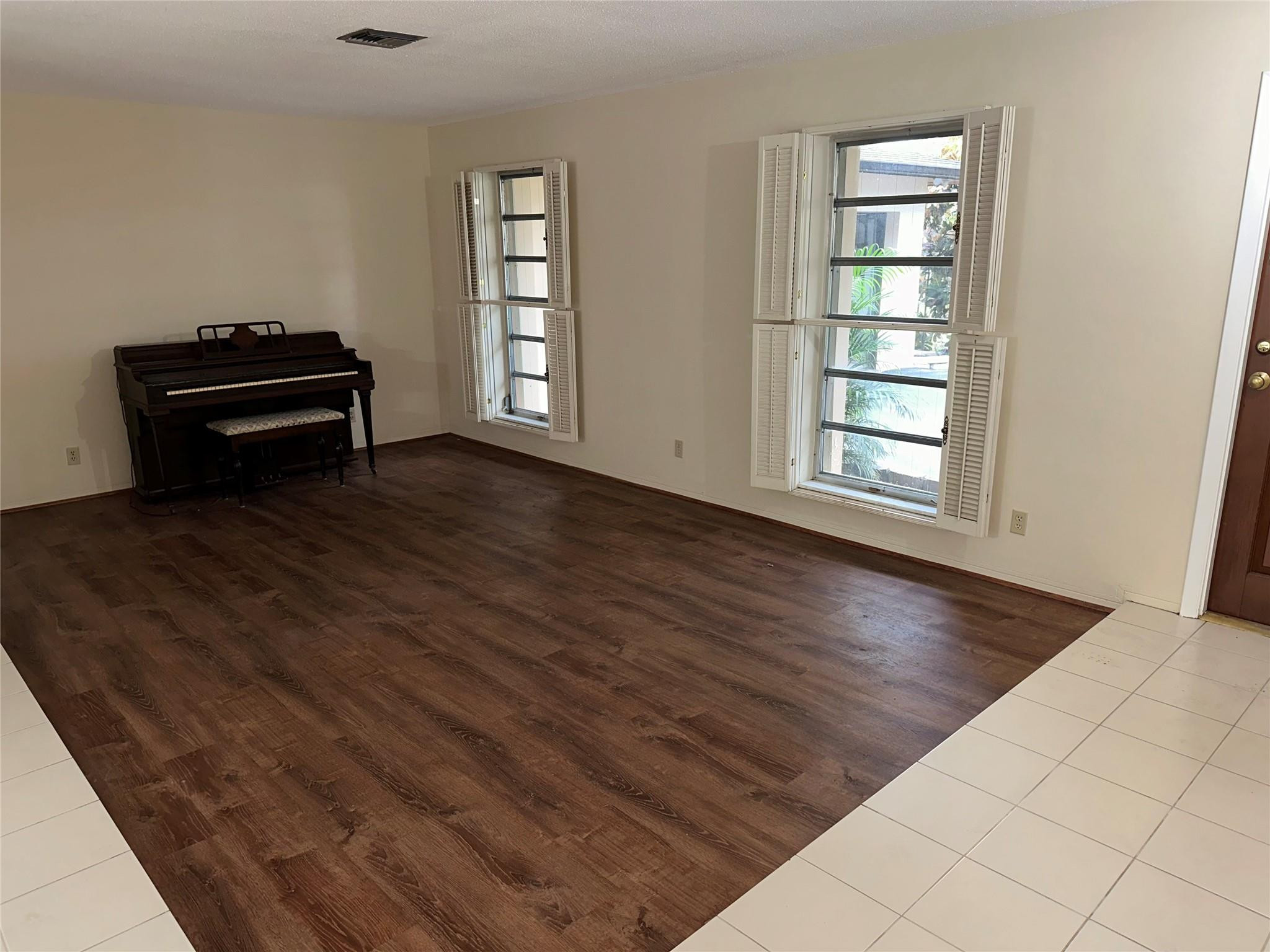 10800 SW 40th Court