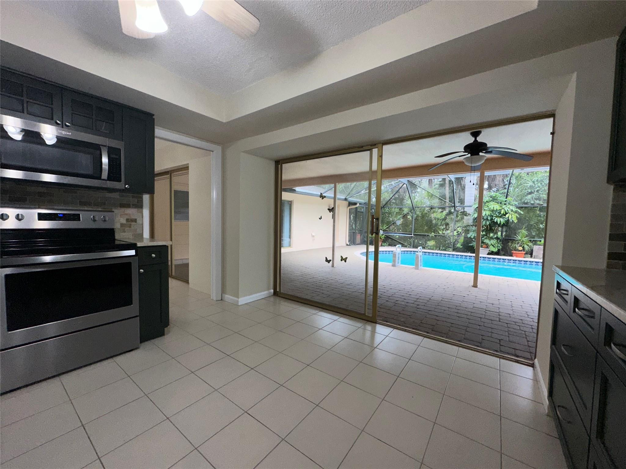 10800 SW 40th Court