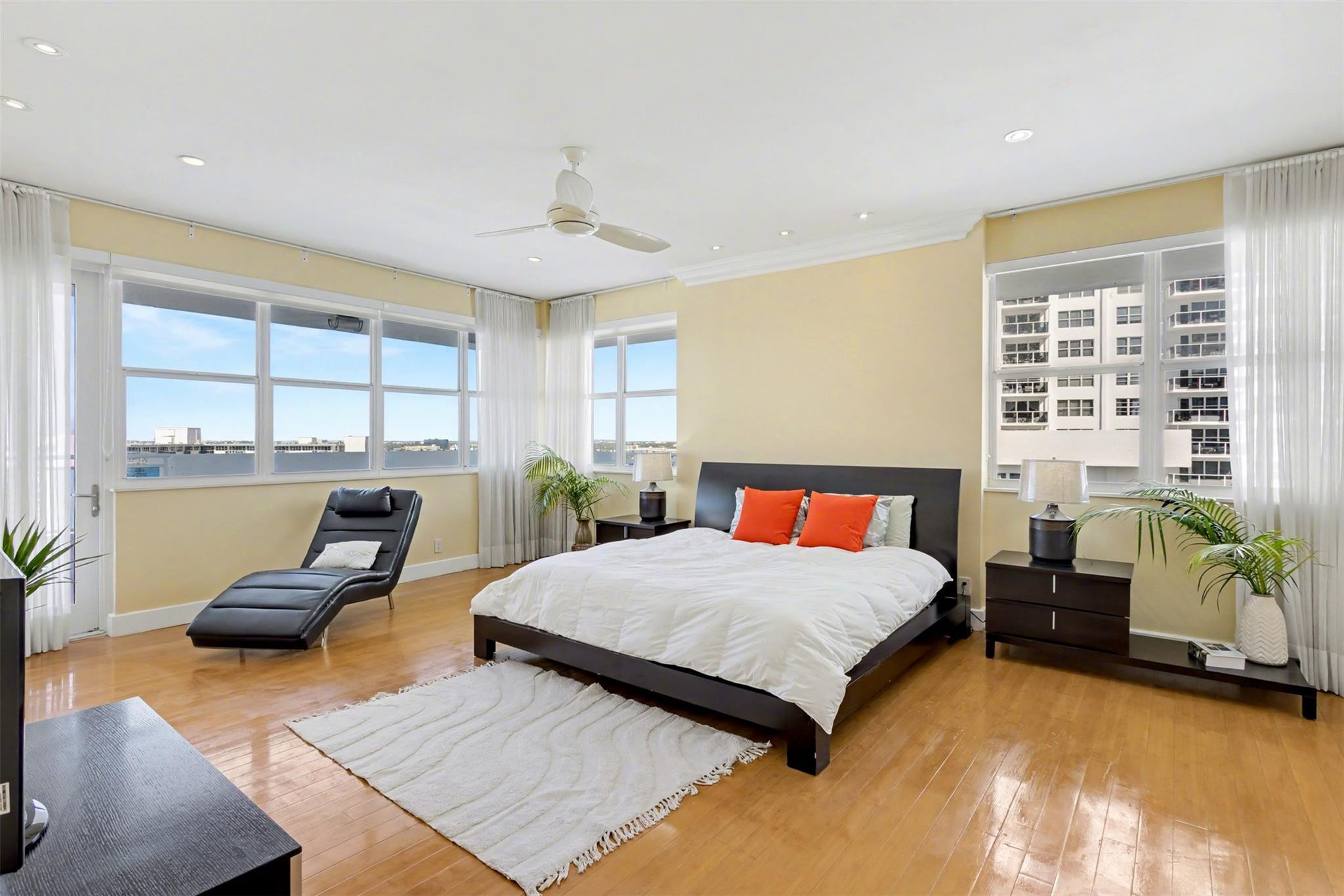 3430 Galt Ocean Drive PH1