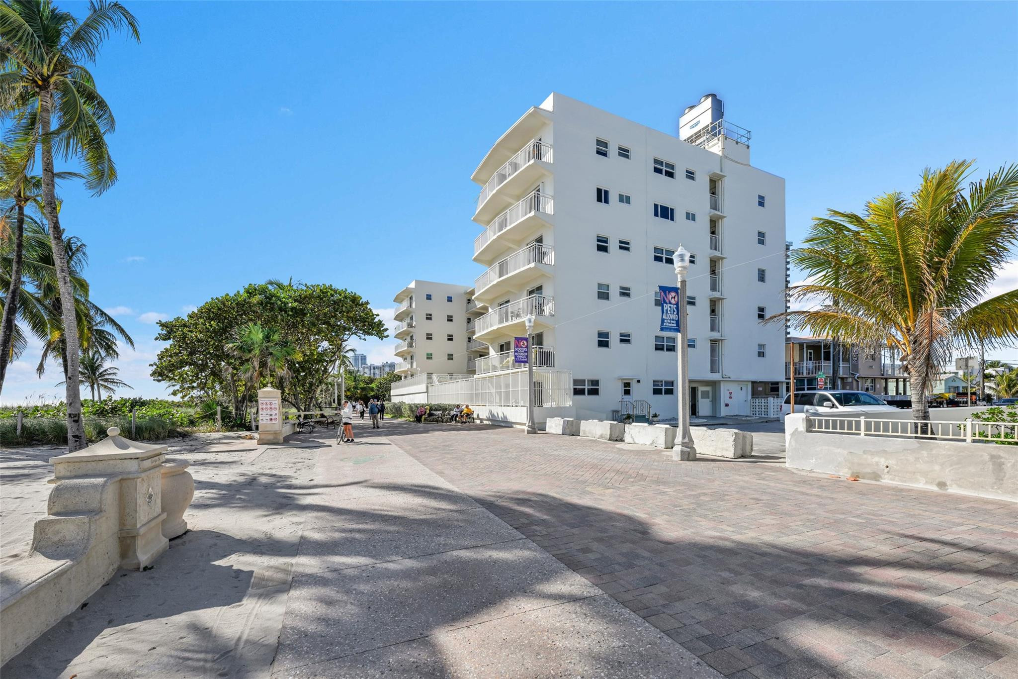 901 S Surf Road 203