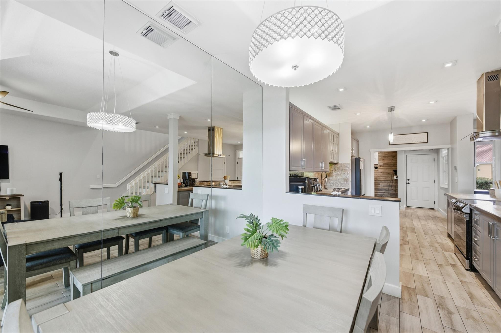 9788 Royal Palm Boulevard