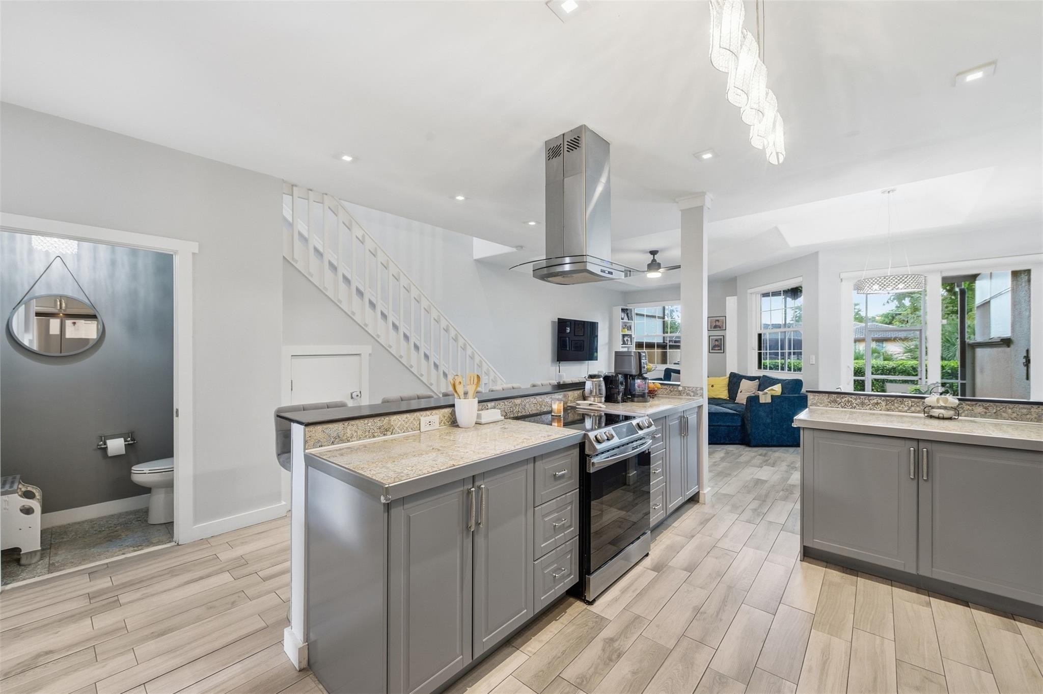 9788 Royal Palm Boulevard