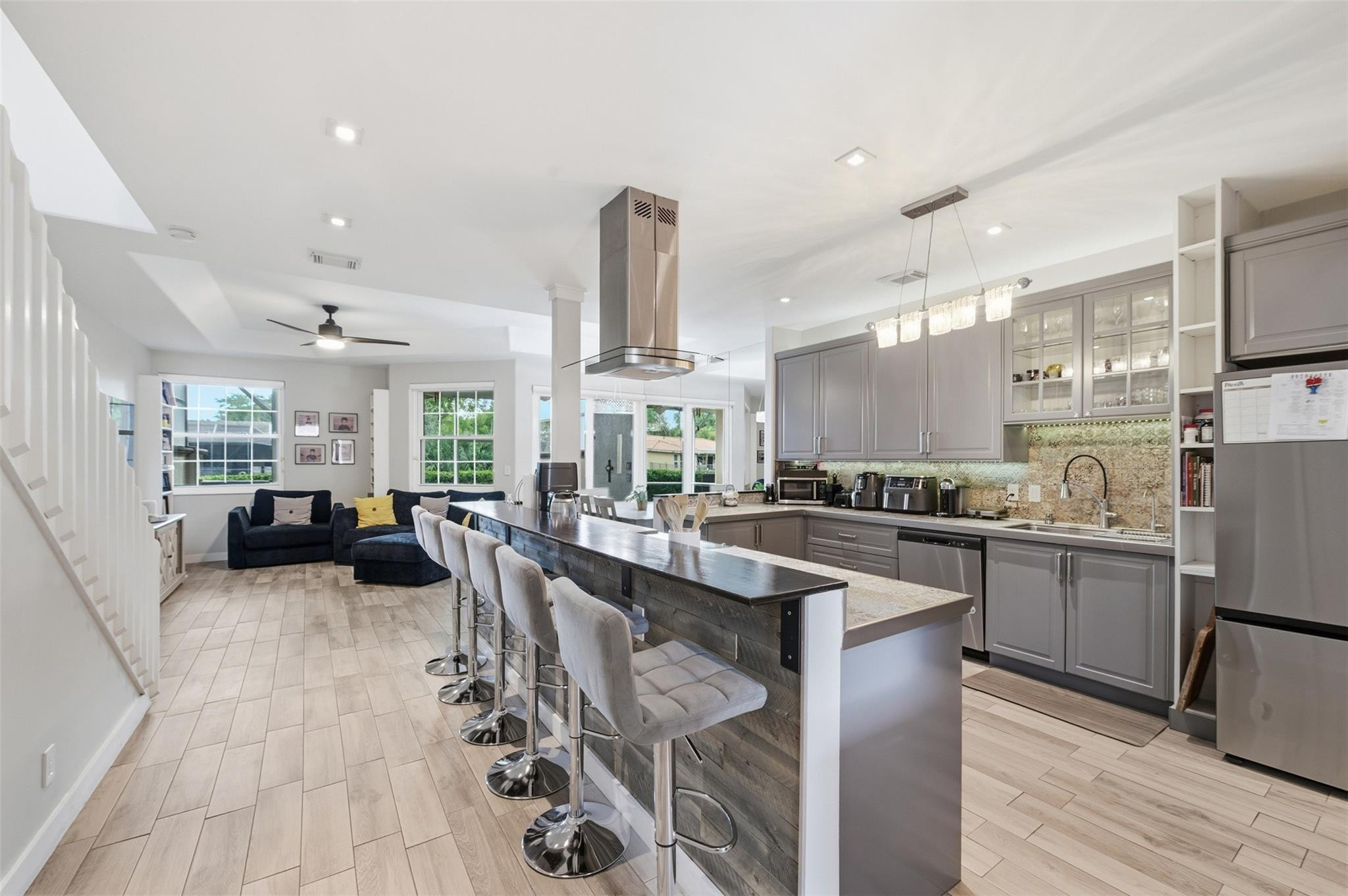 9788 Royal Palm Boulevard