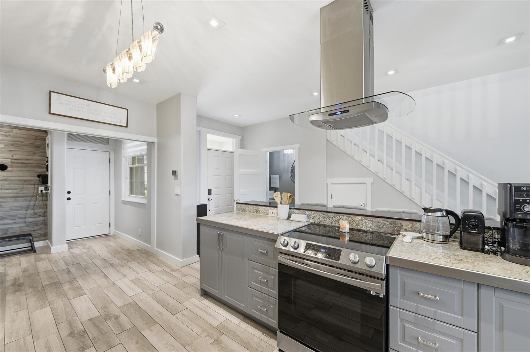 9788 Royal Palm Boulevard