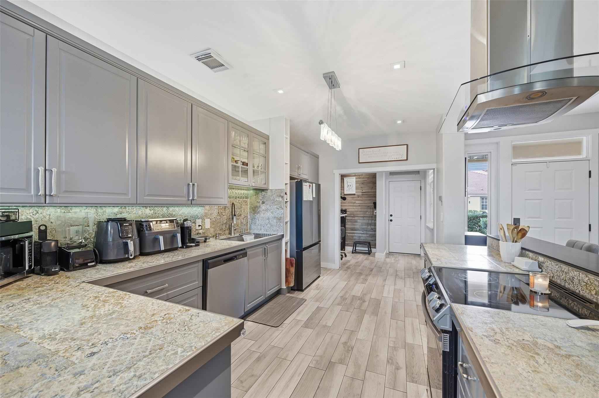 9788 Royal Palm Boulevard