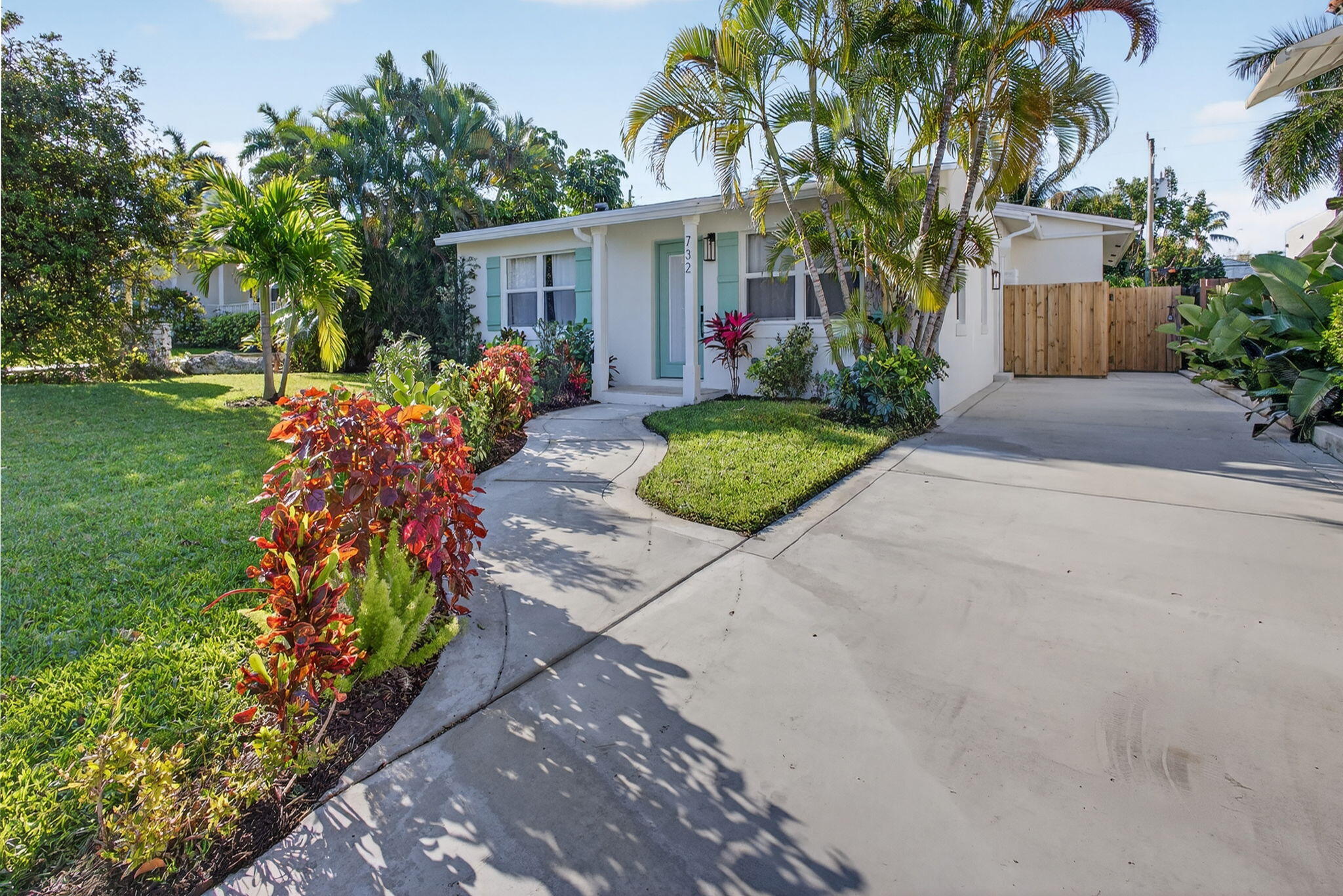 732 Flamingo Drive