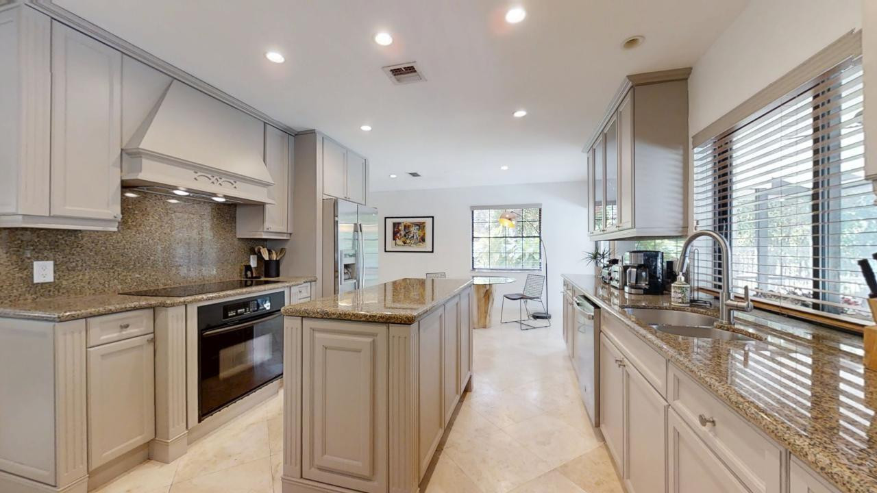2899 NW 26th Avenue
