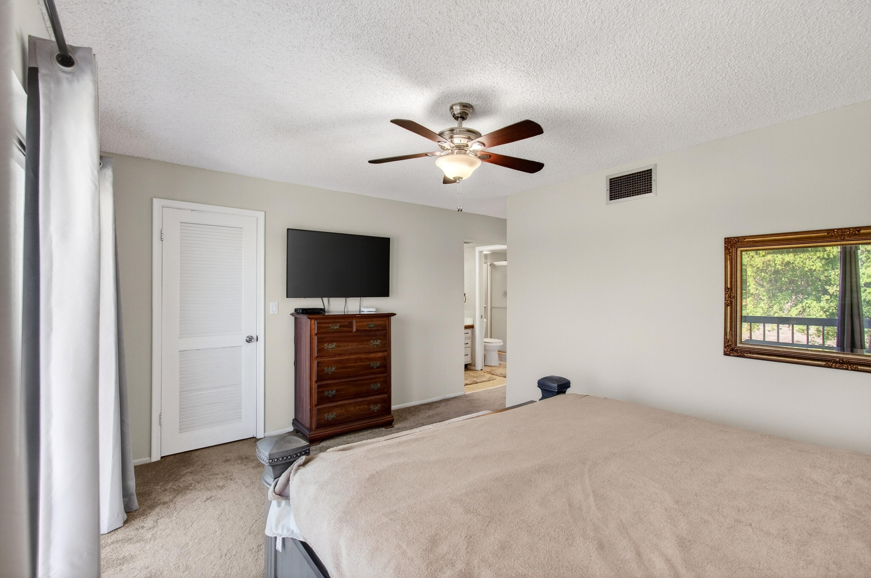 2303 Bridgewood Drive 2303