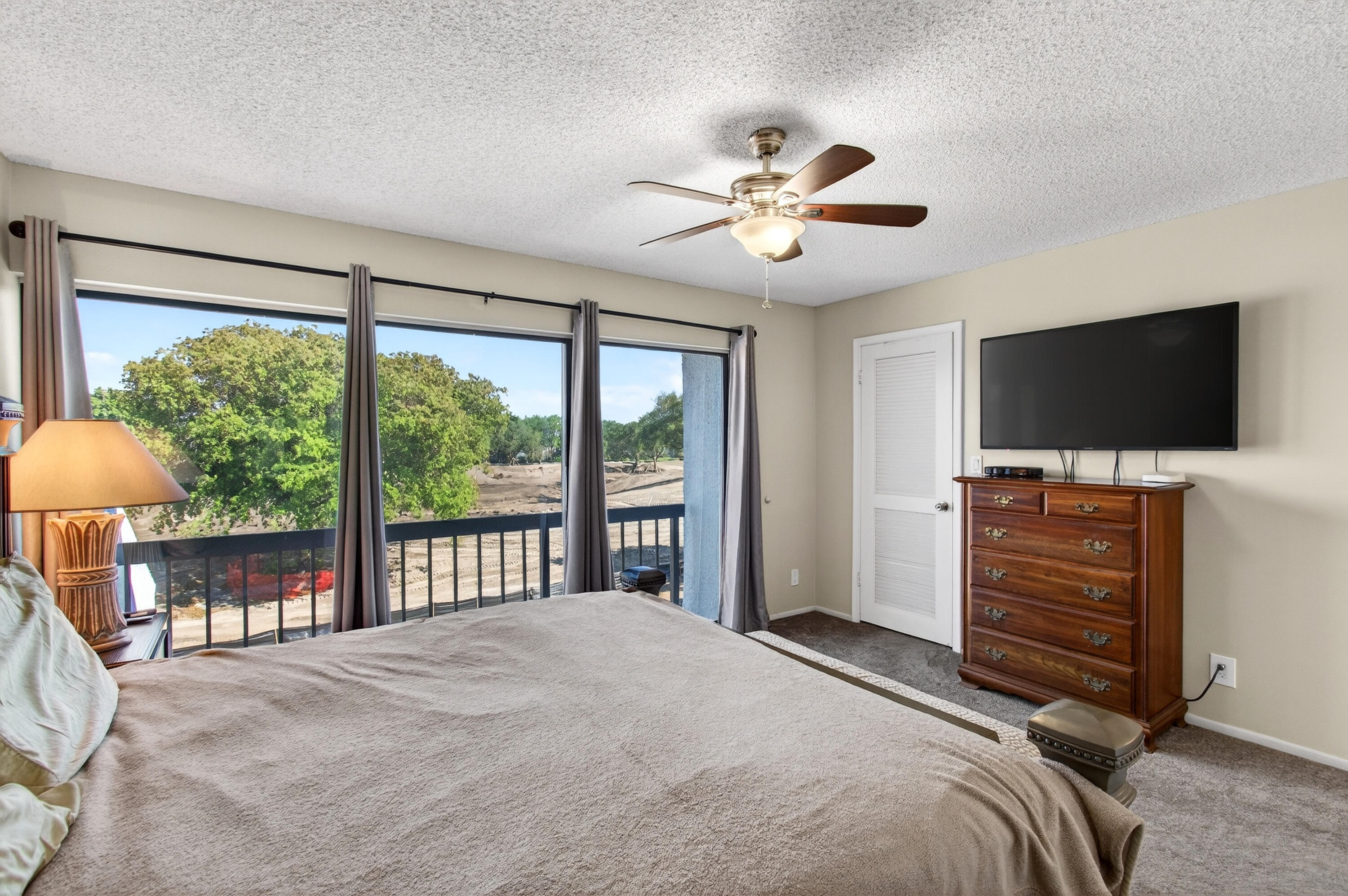 2303 Bridgewood Drive 2303