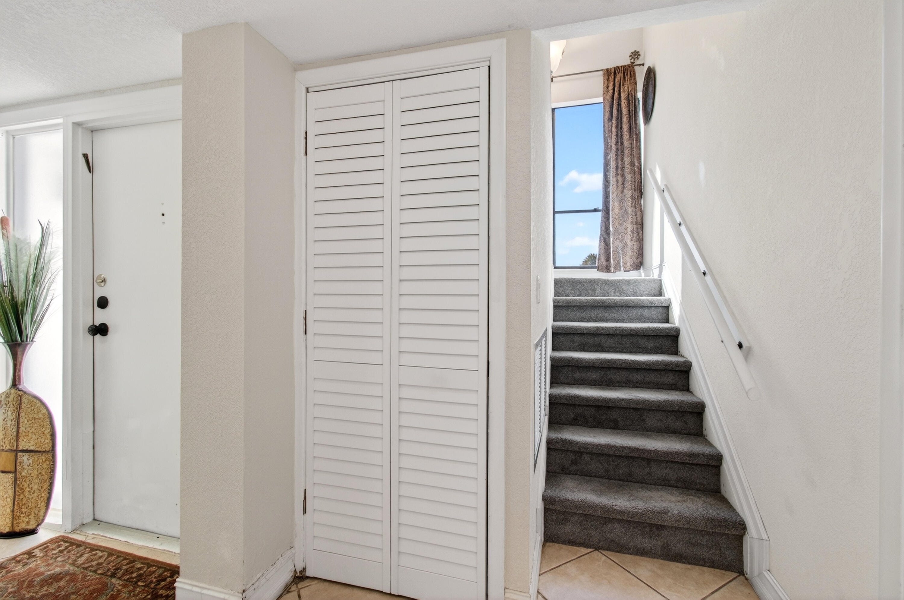 2303 Bridgewood Drive 2303