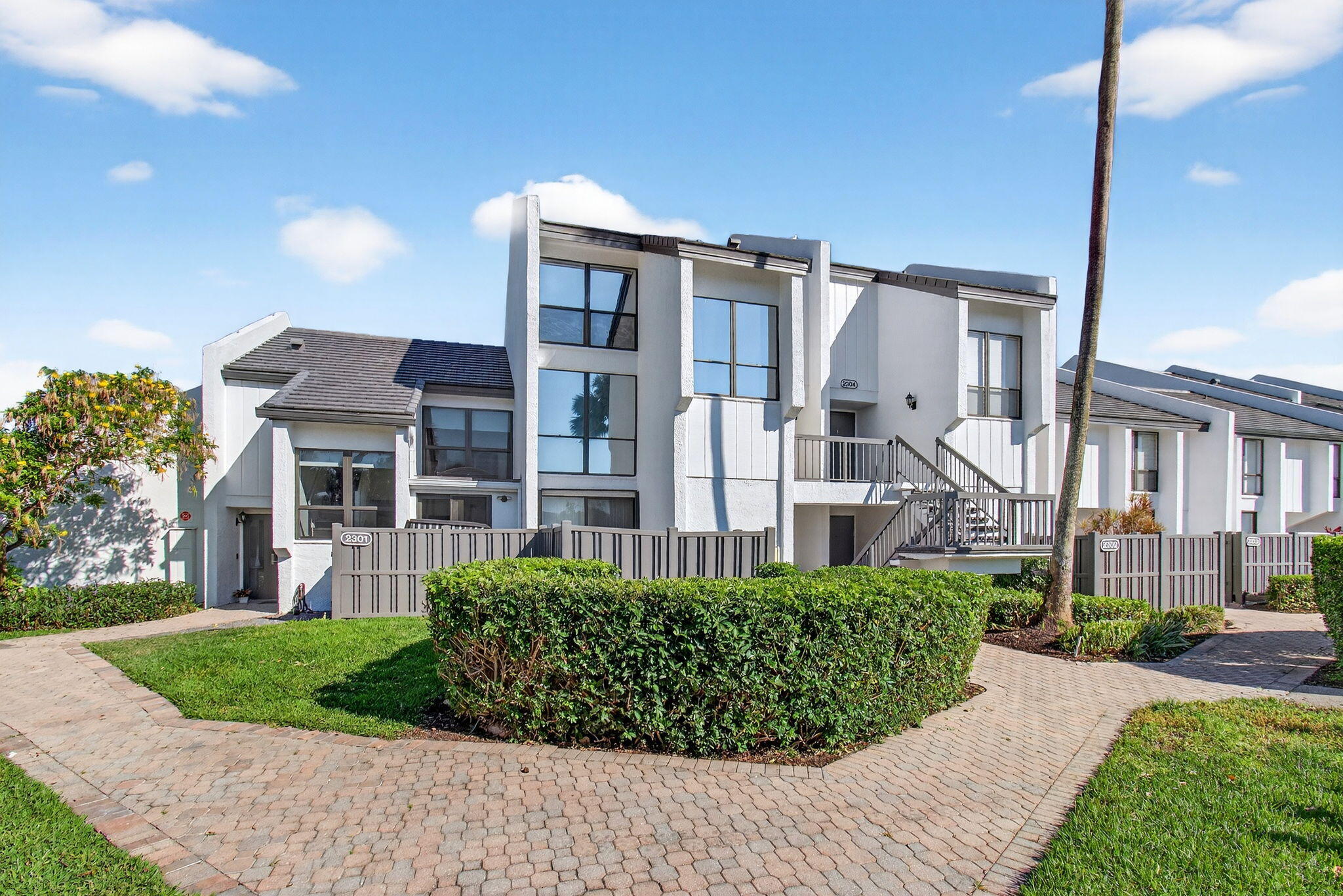 2303 Bridgewood Drive 2303