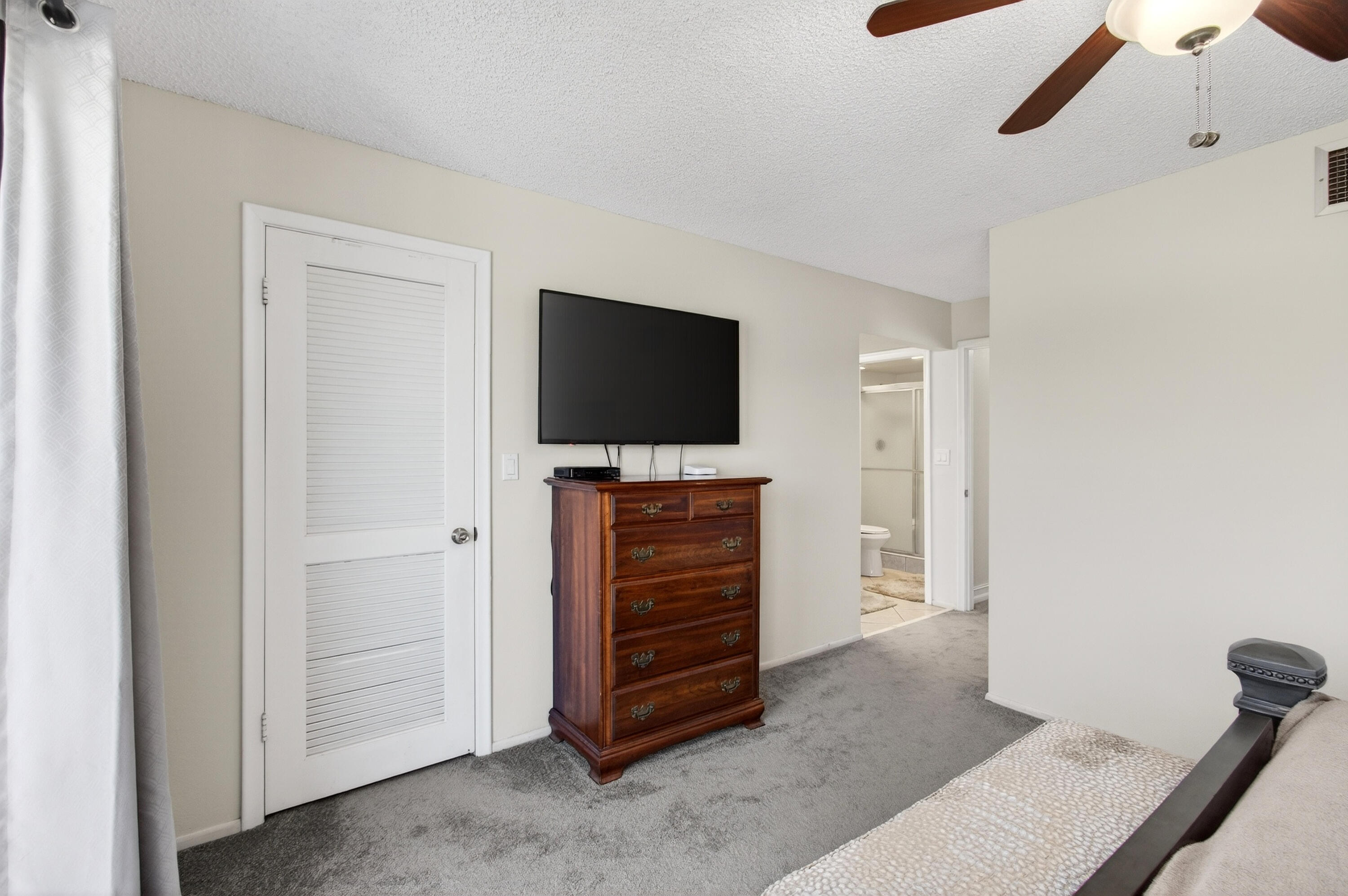 2303 Bridgewood Drive 2303