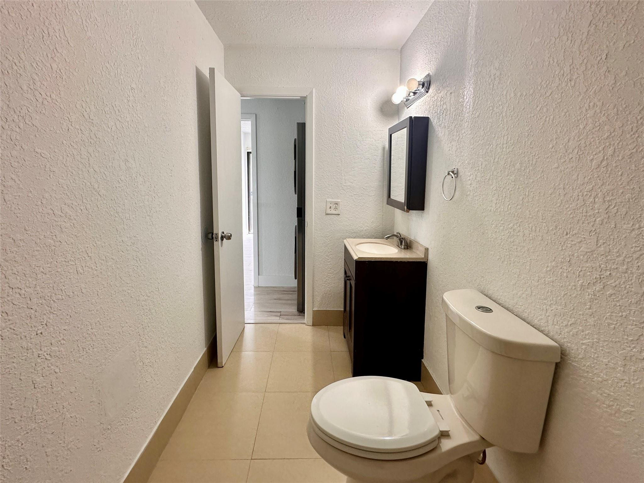2580 Coral Springs Drive