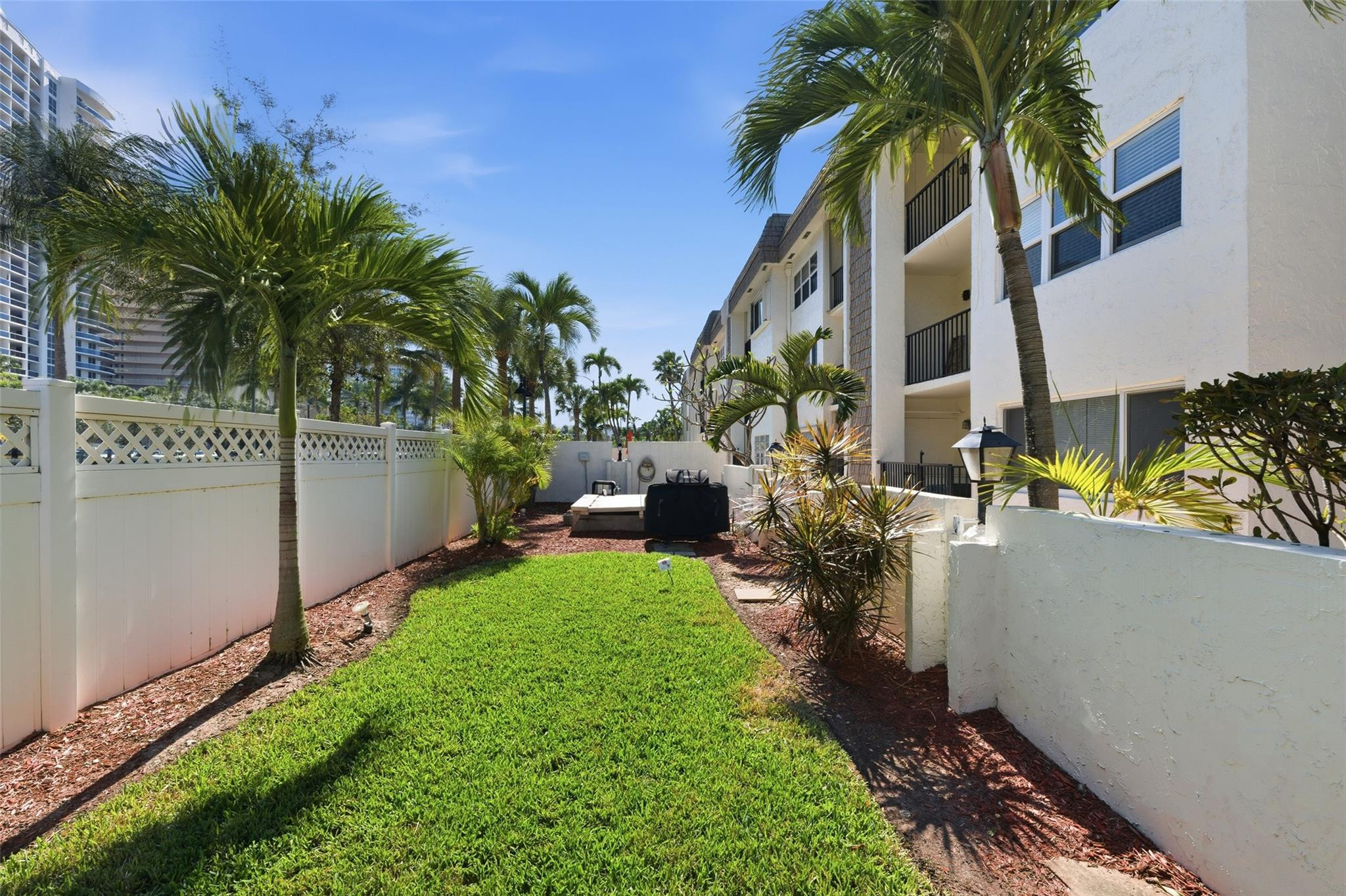 4143 N Ocean Boulevard 203