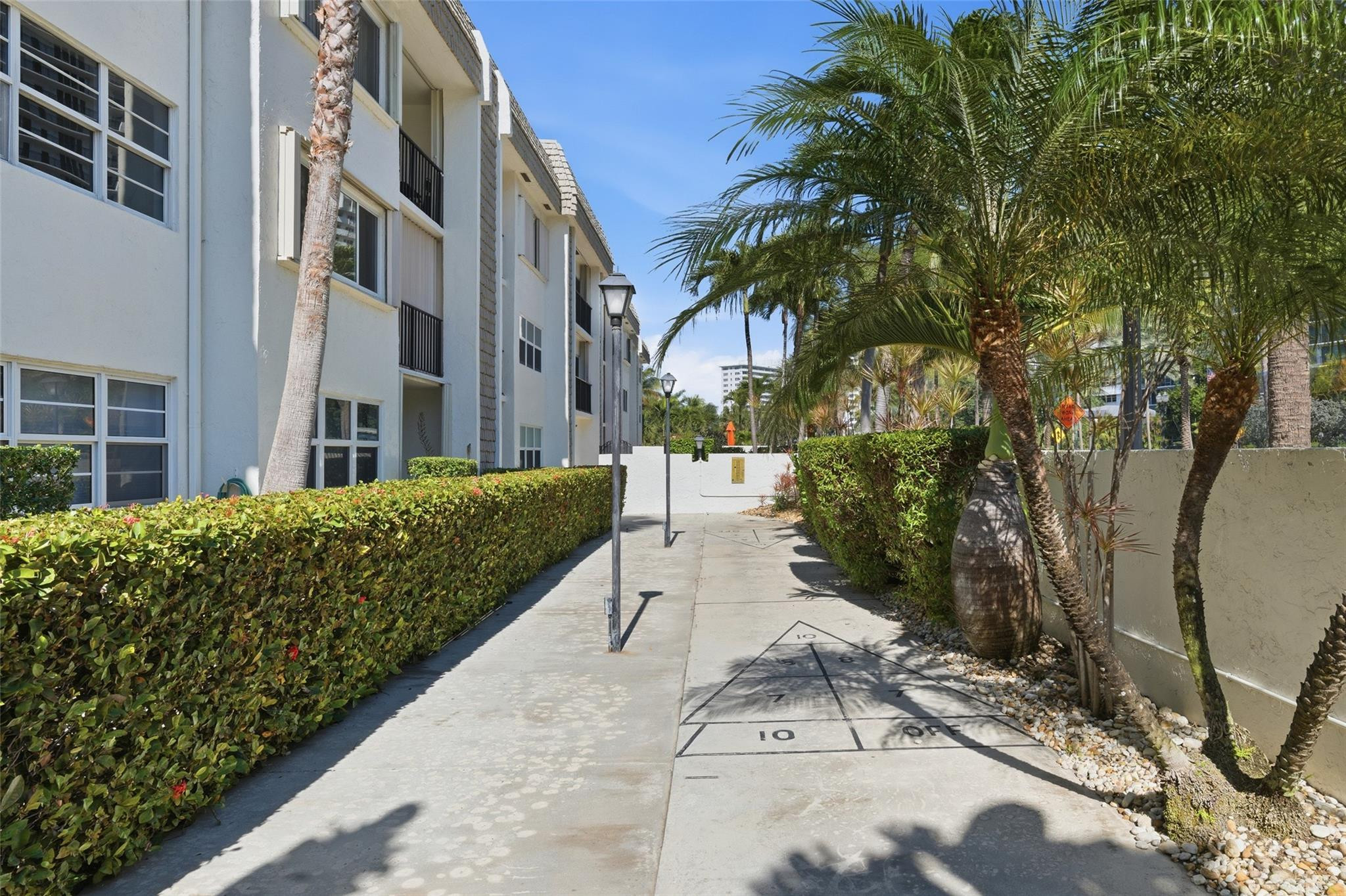 4143 N Ocean Boulevard 203