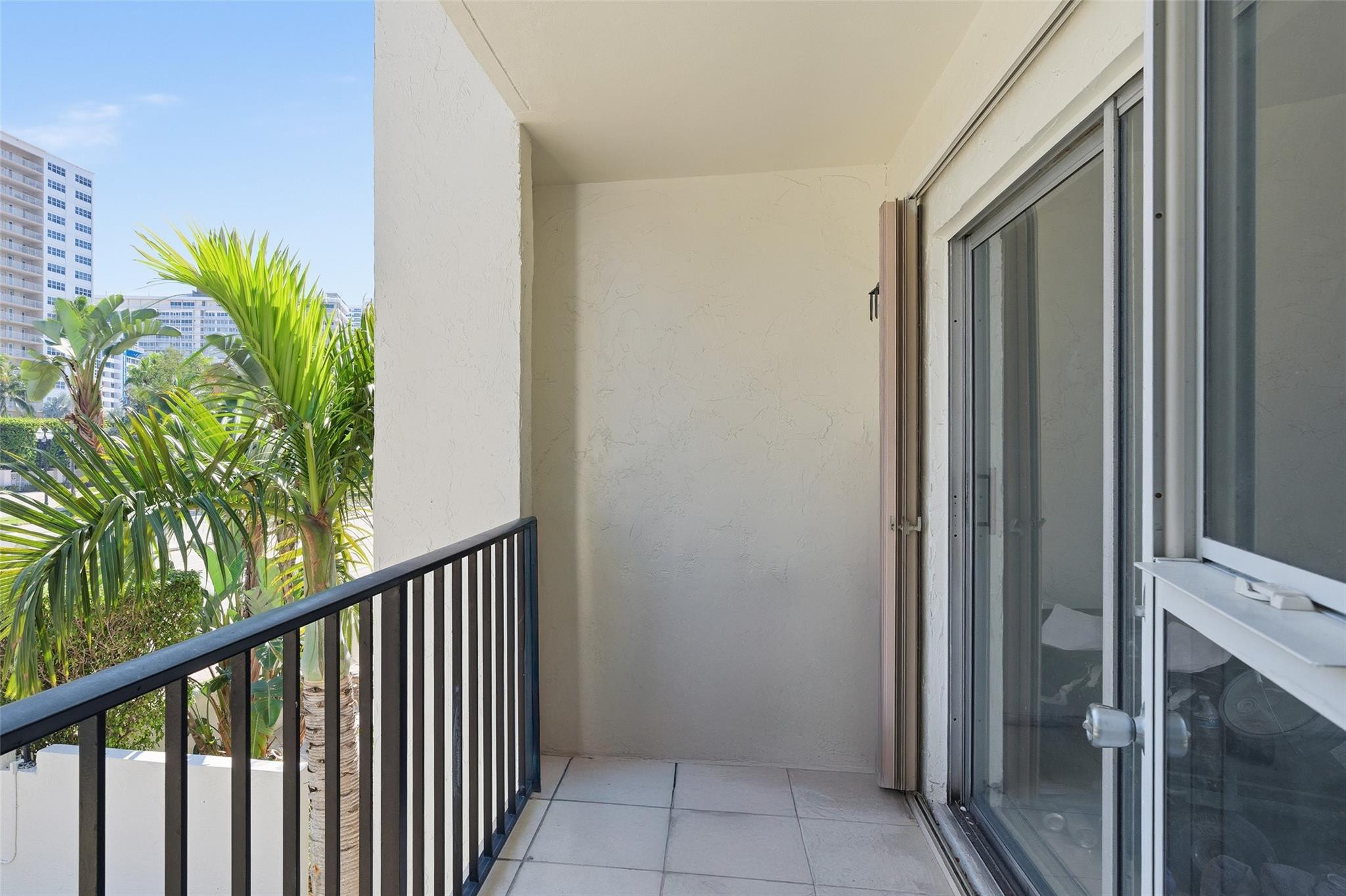 4143 N Ocean Boulevard 203