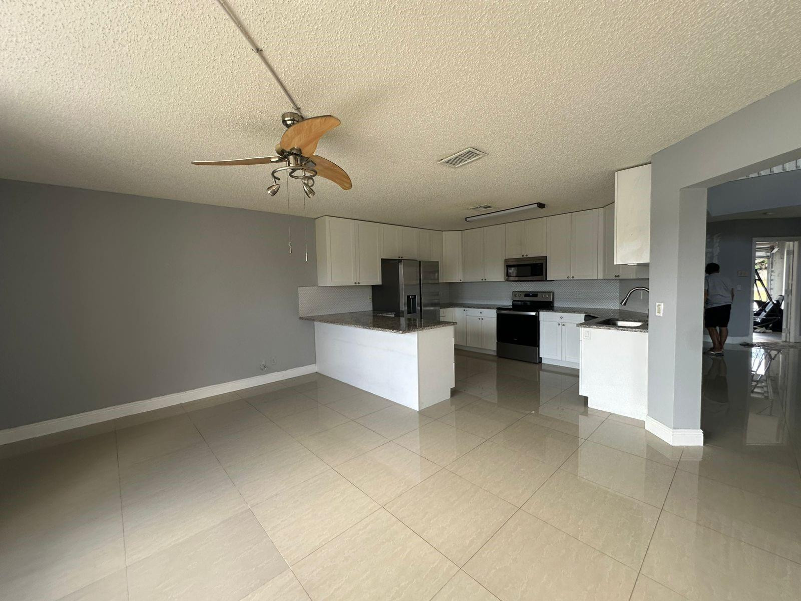 7700 Stone Harbour Drive 4