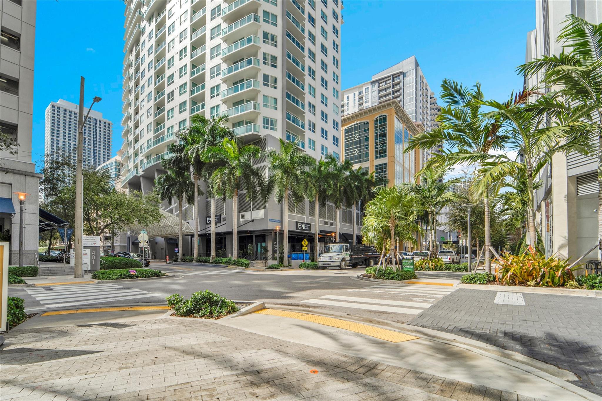 350 SE 2nd Street 850