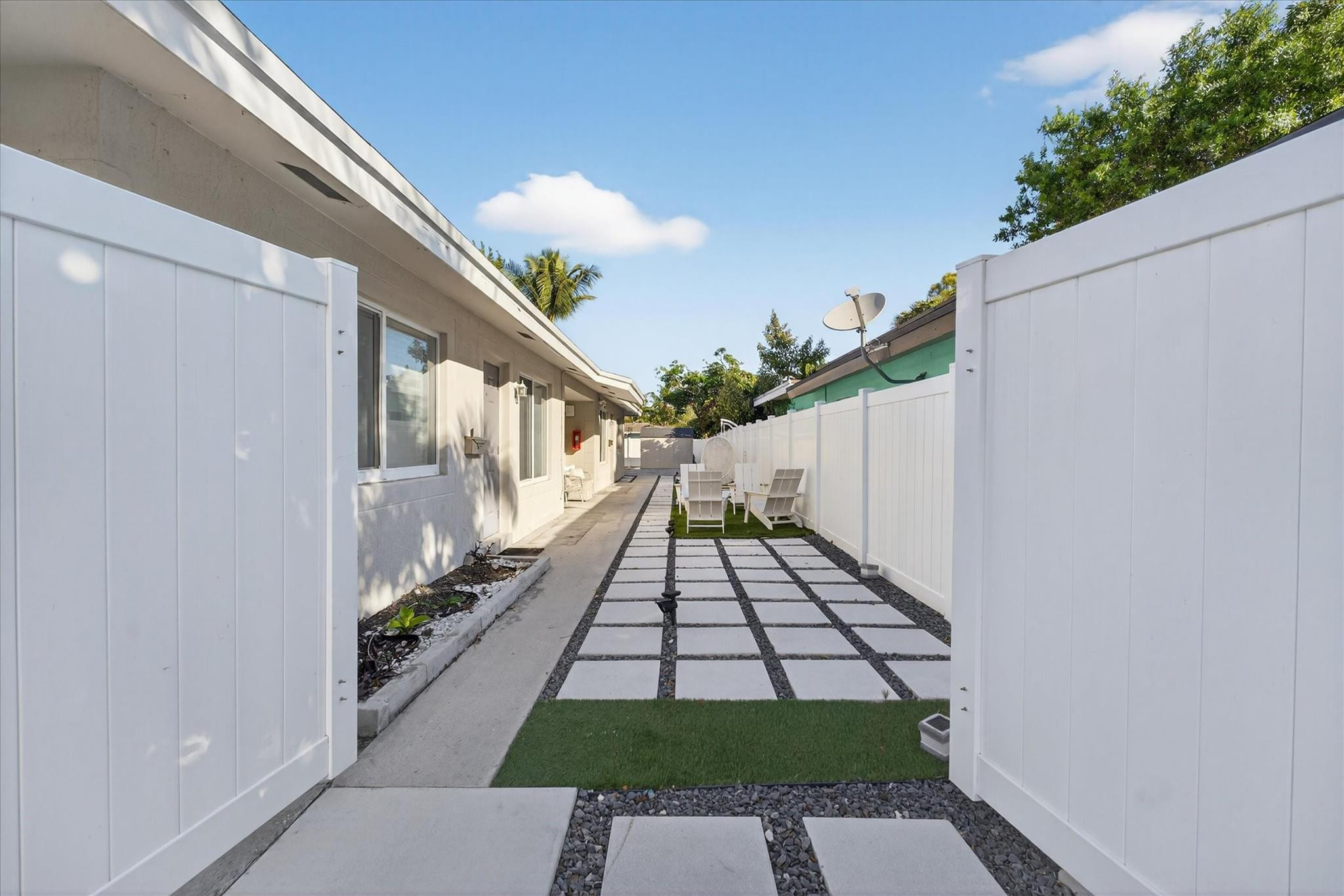 883 NE 33rd Street