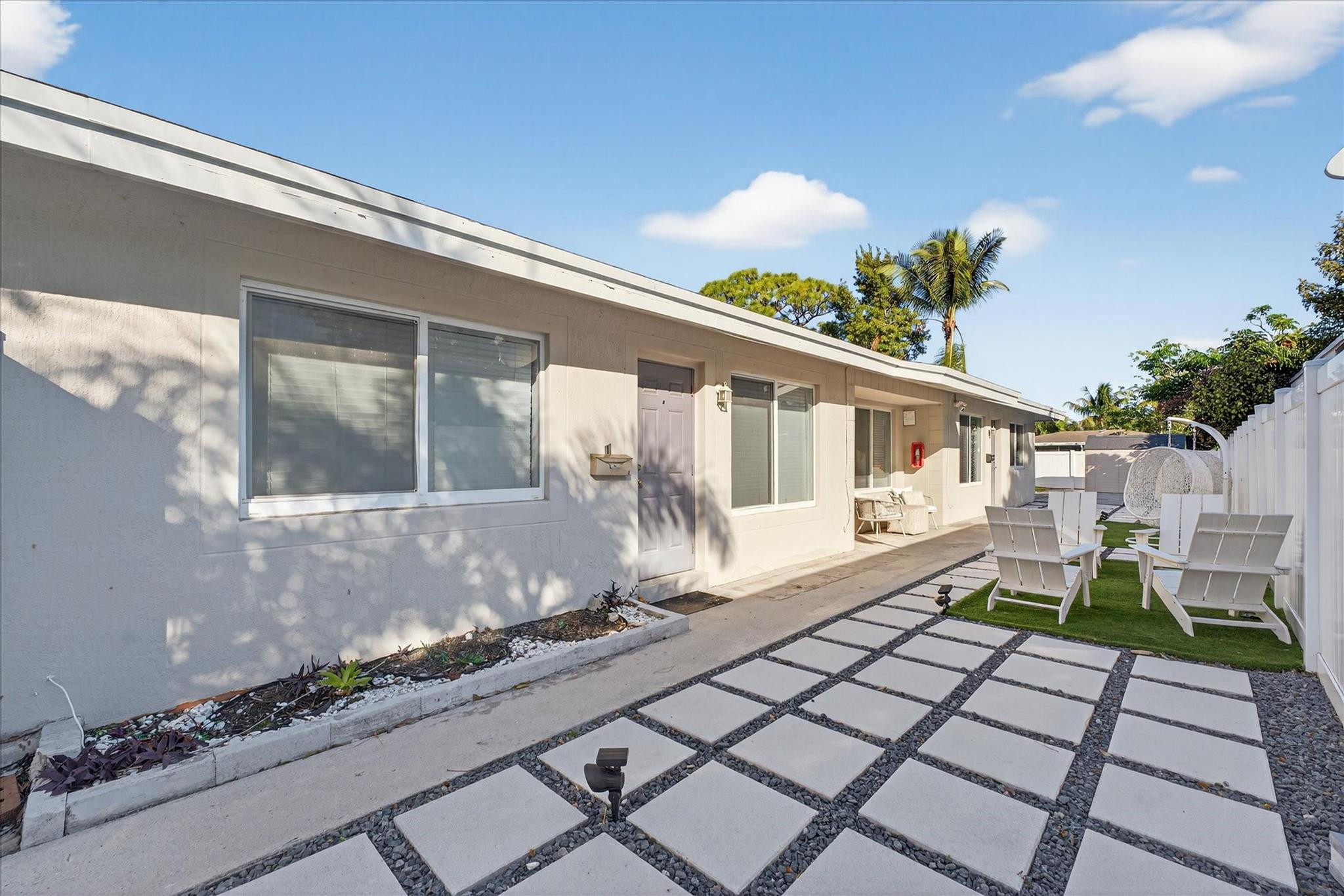 883 NE 33rd Street