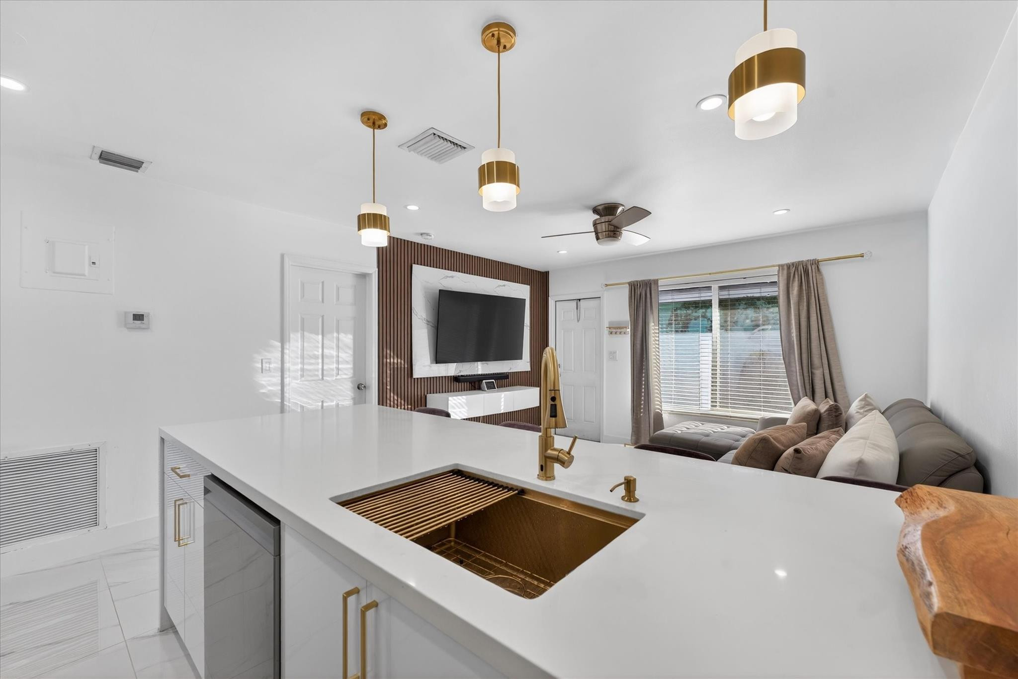 883 NE 33rd Street