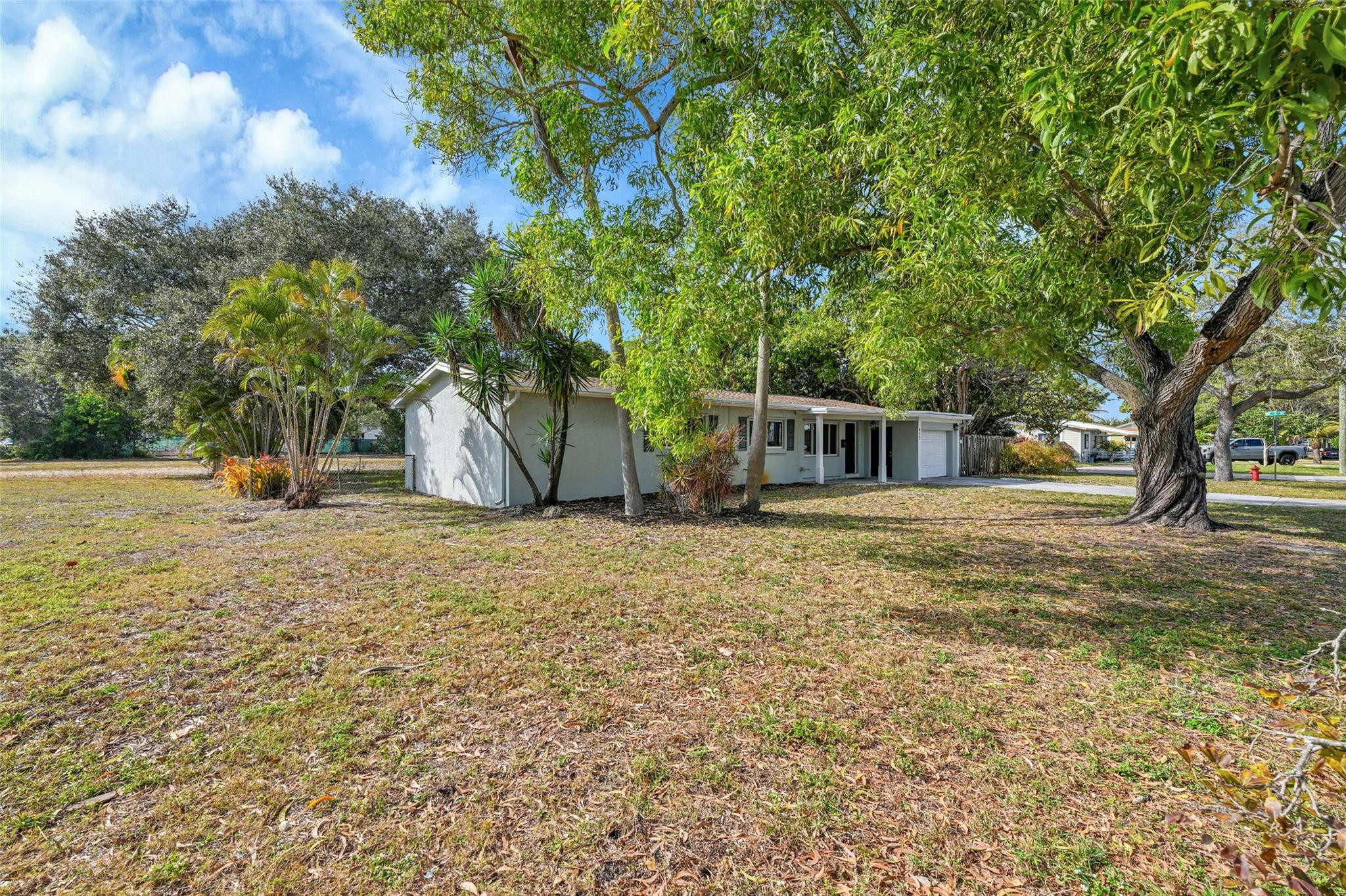 417 NE 10th Avenue