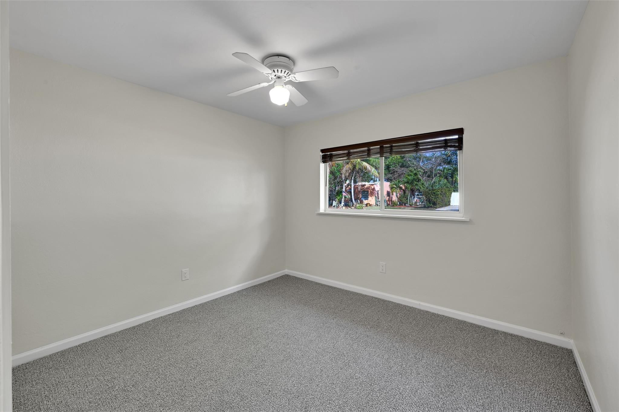 417 NE 10th Avenue